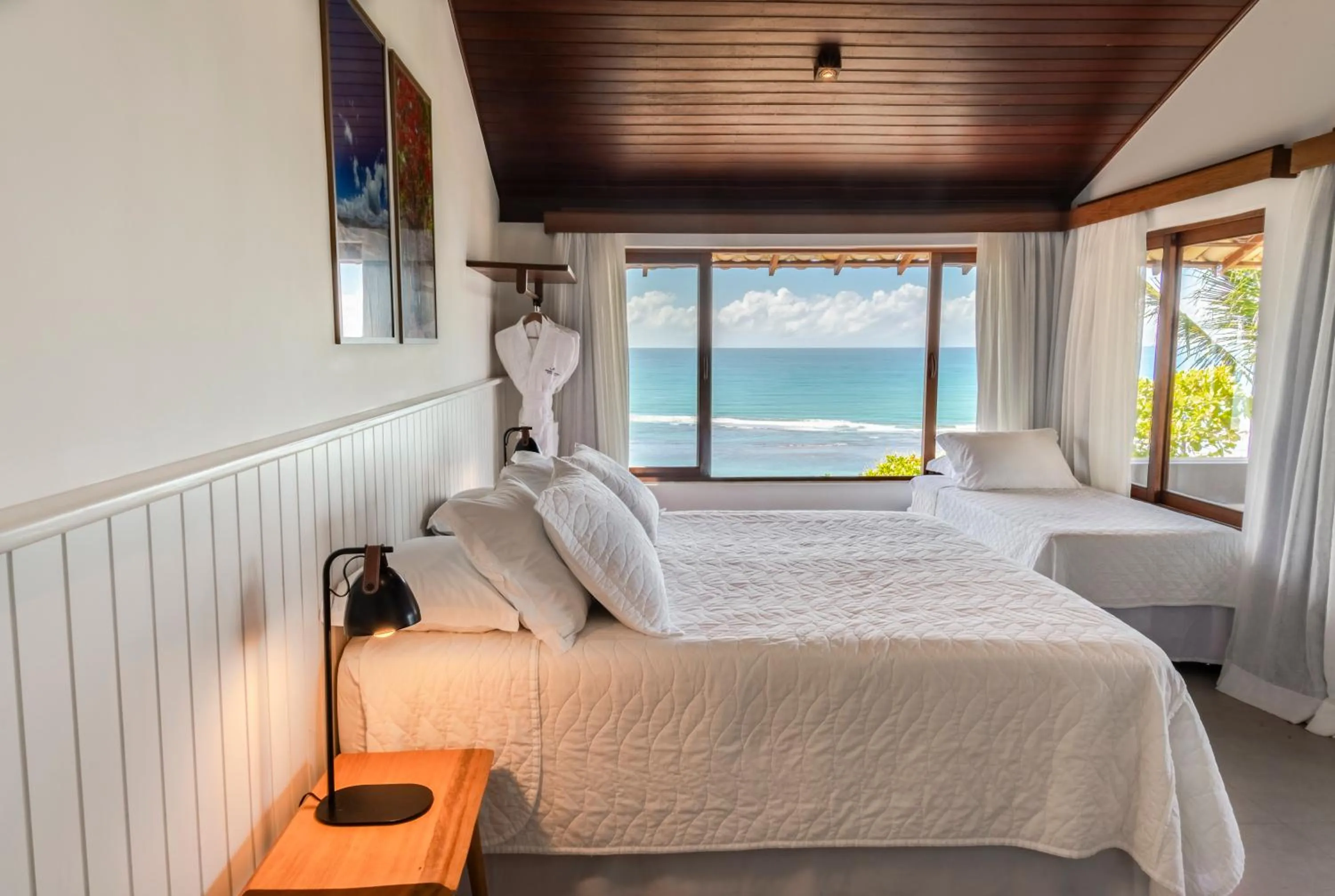 Bed in Hotel Paraiso do Morro