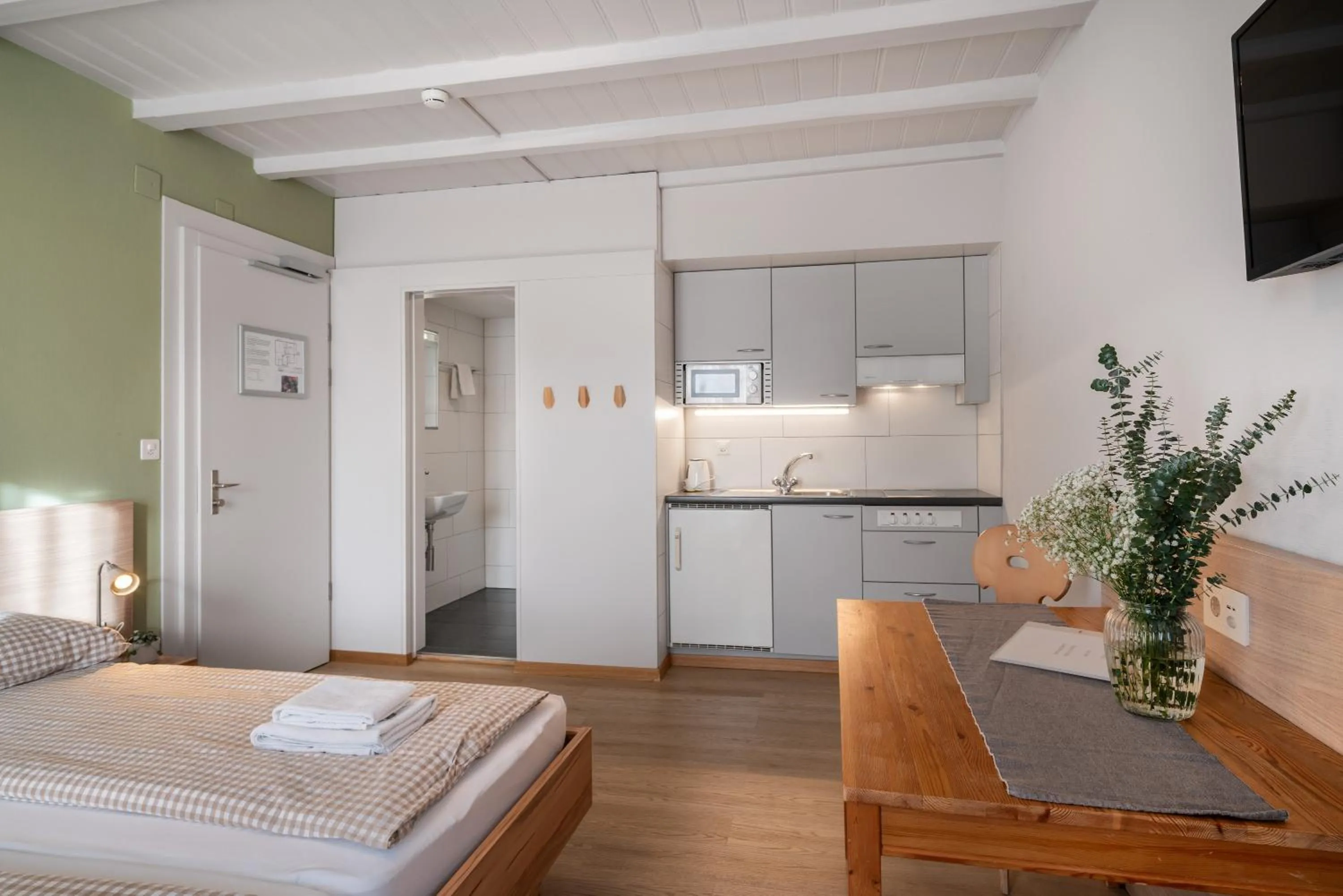 Photo of the whole room, Bed in Interlaken Apartments