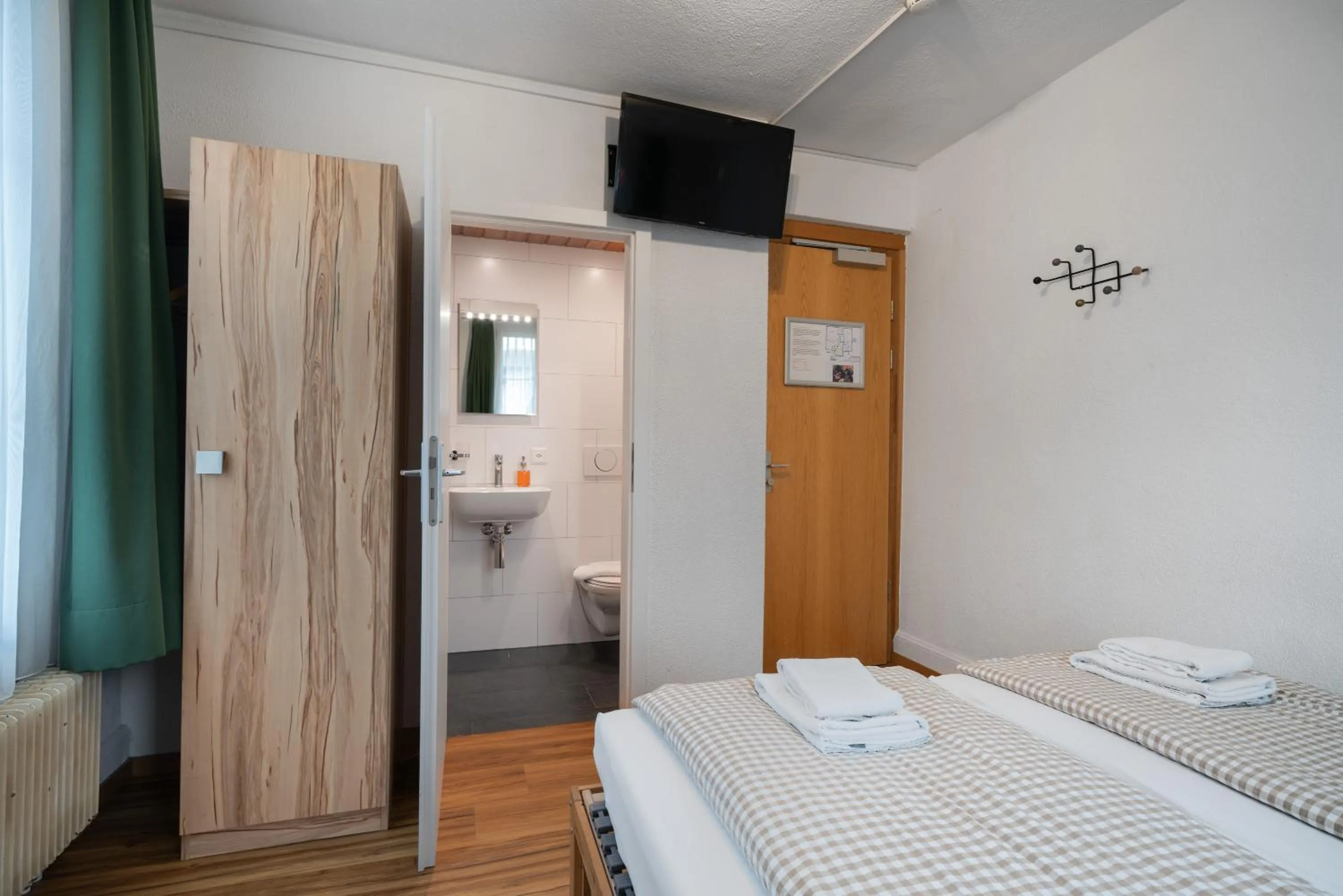 Photo of the whole room, Bed in Interlaken Apartments