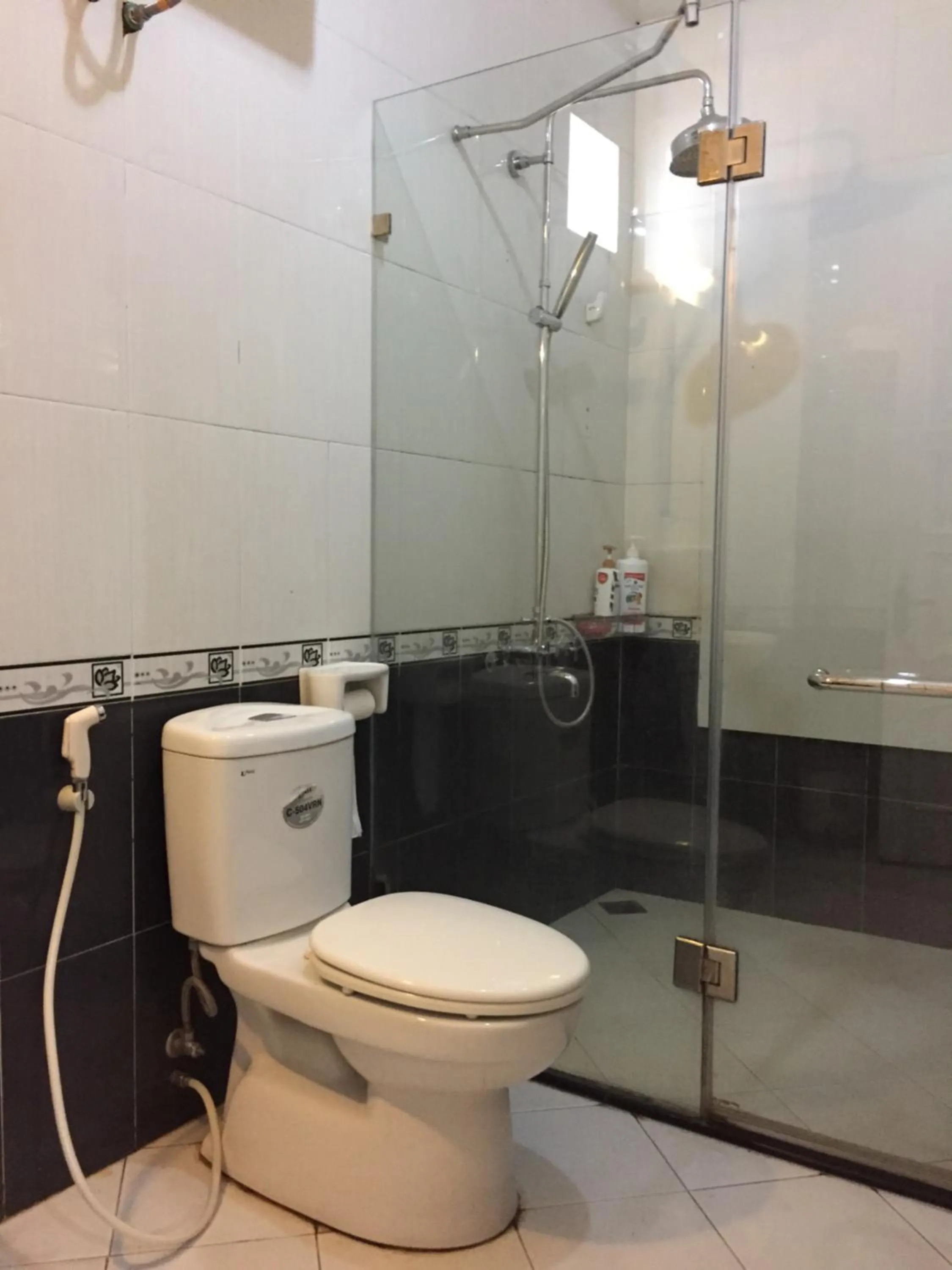 Bathroom in Thai Hoa Hotel