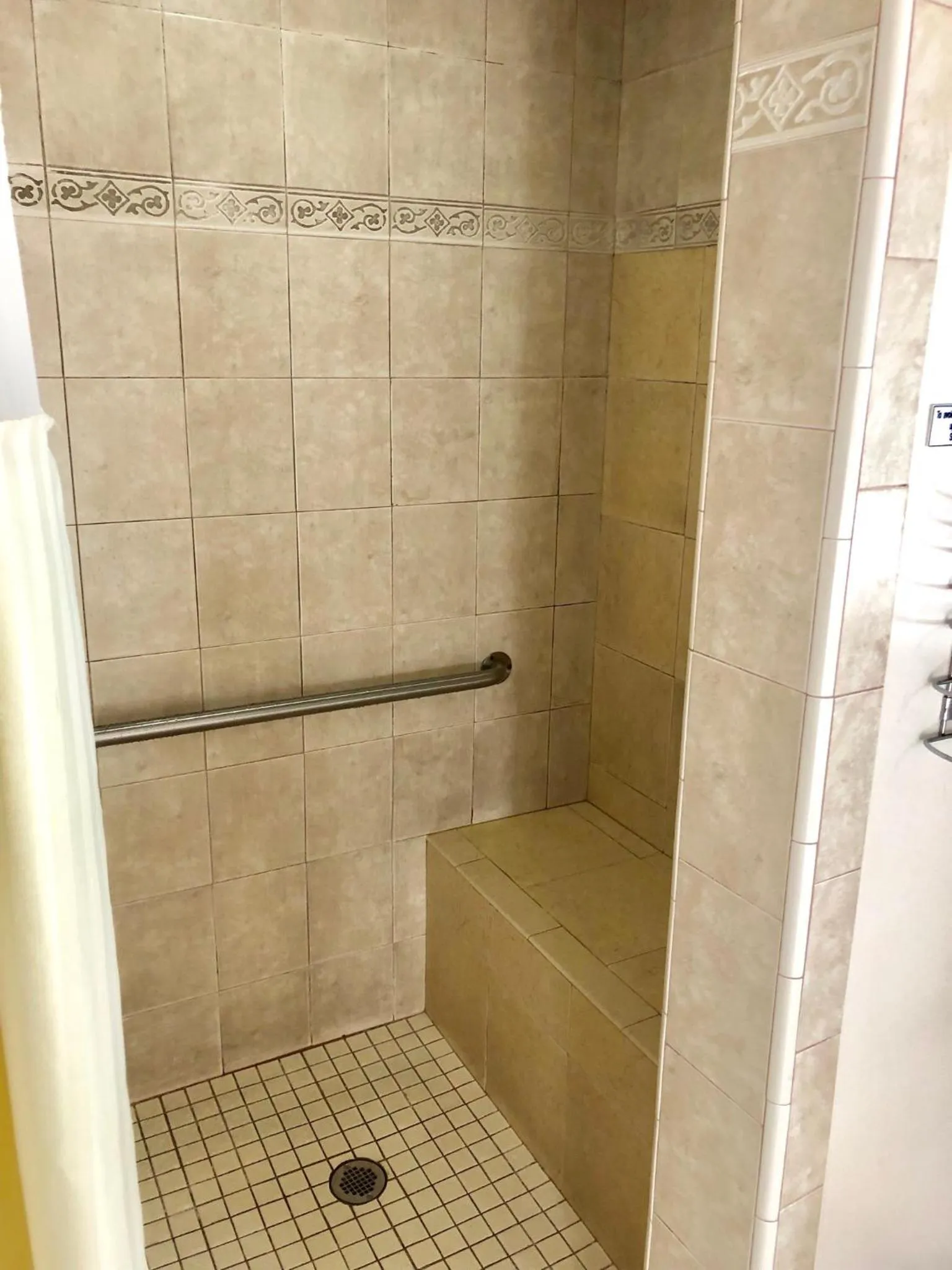 Shower in Morro Crest Inn