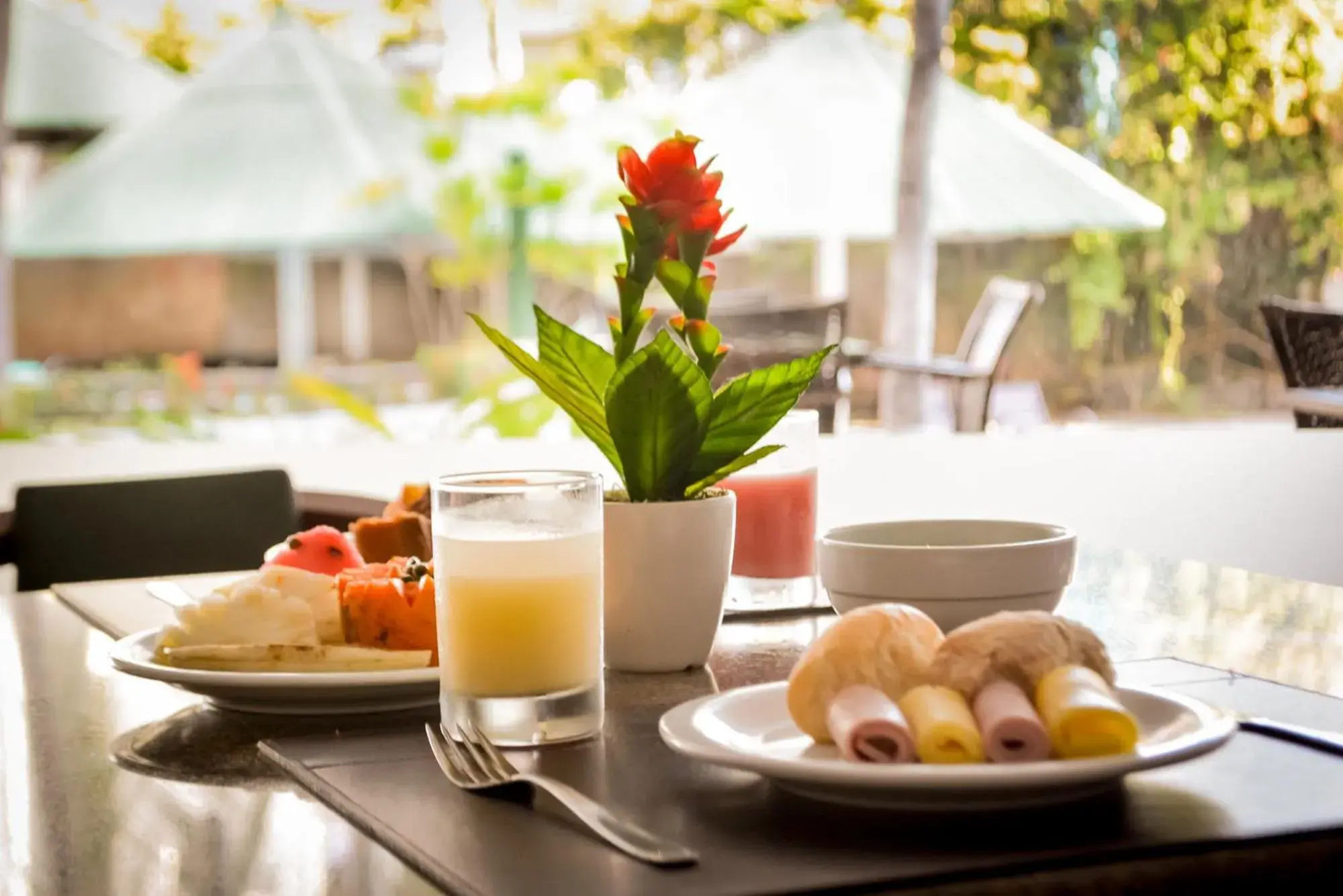 Breakfast in El Aram Beach & Convention Breakfast in El Aram Beach & Convention