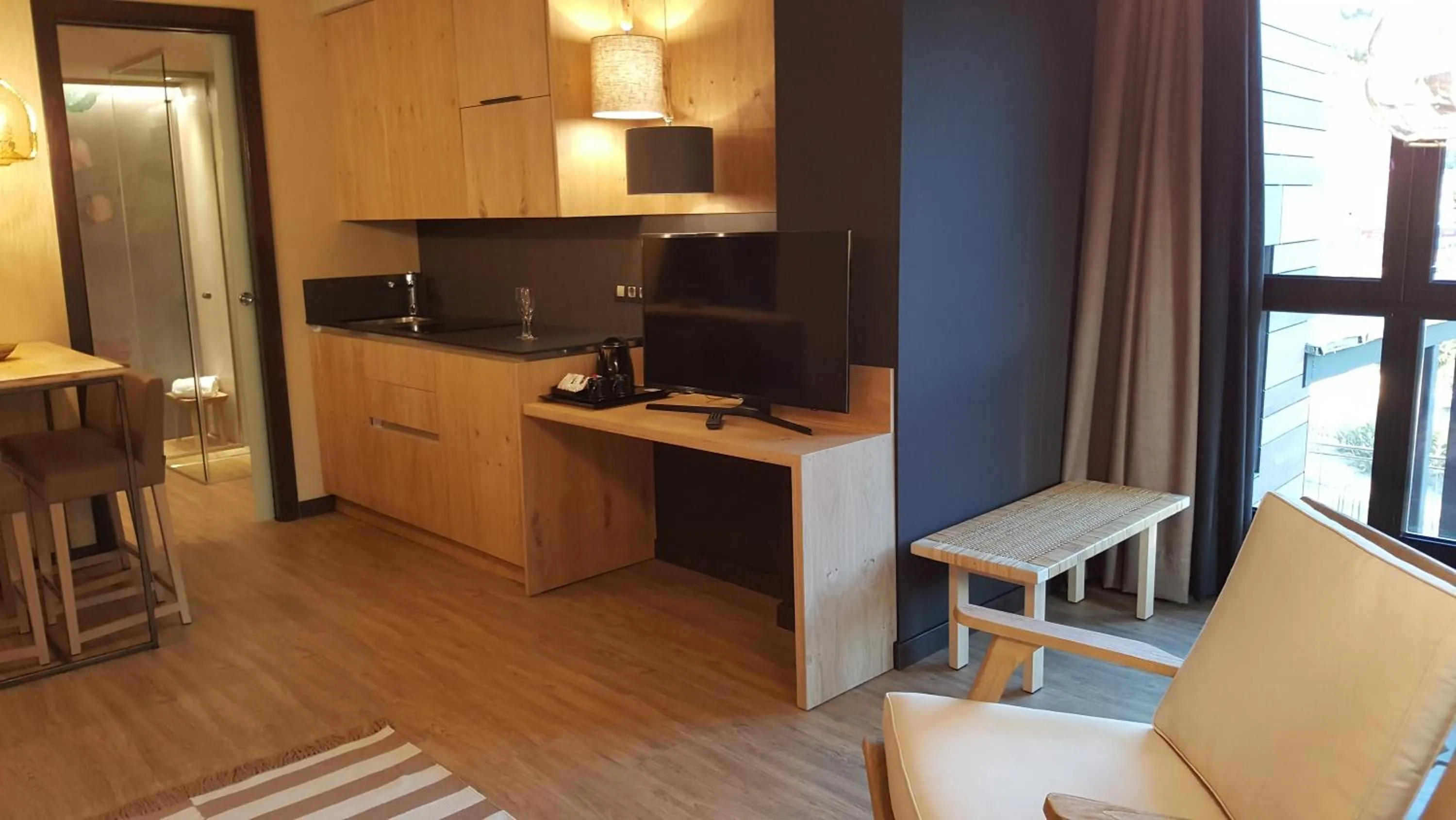 TV and multimedia in Alojamientos Ainsa Sanchez