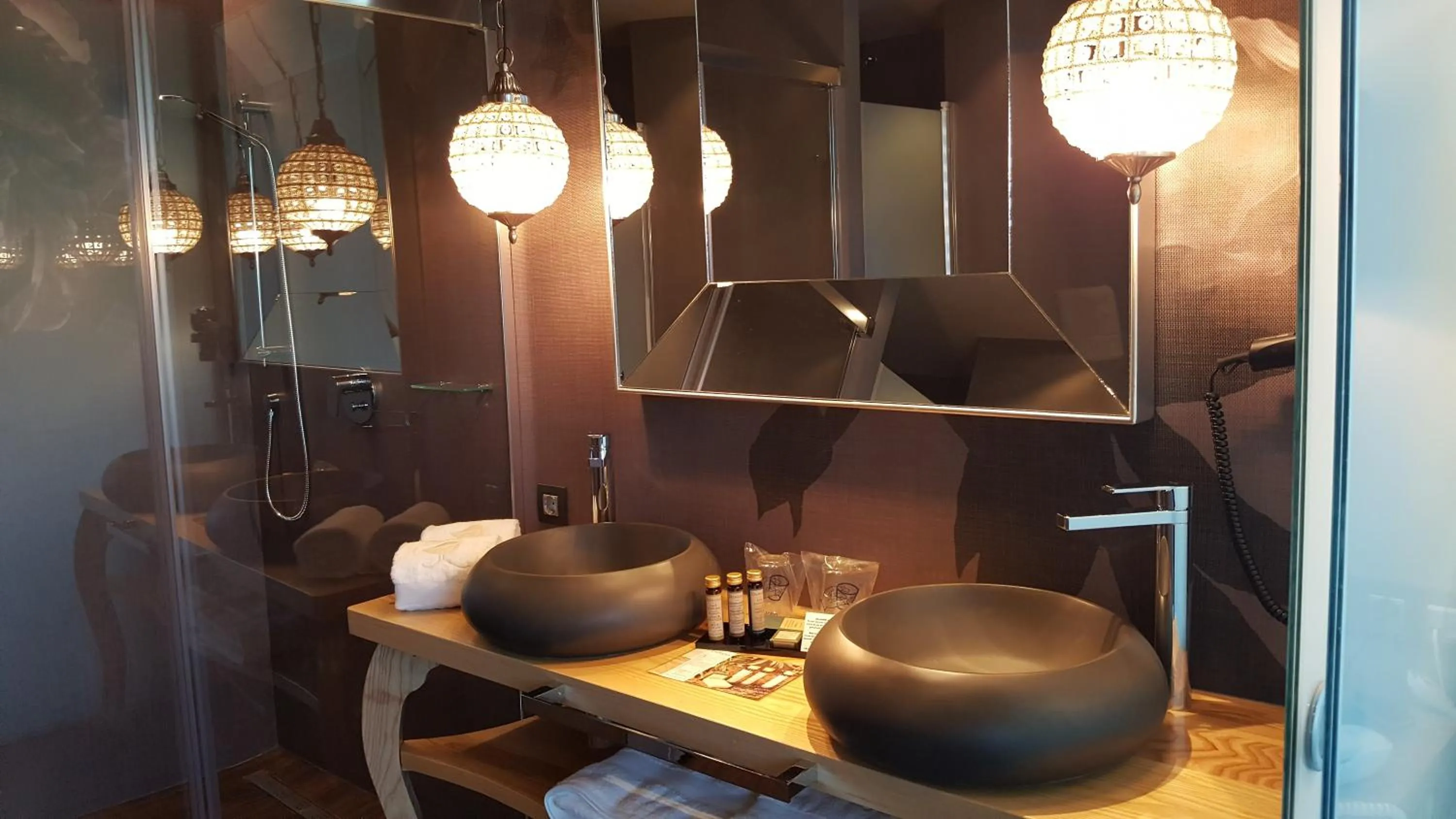 Toilet in Alojamientos Ainsa Sanchez