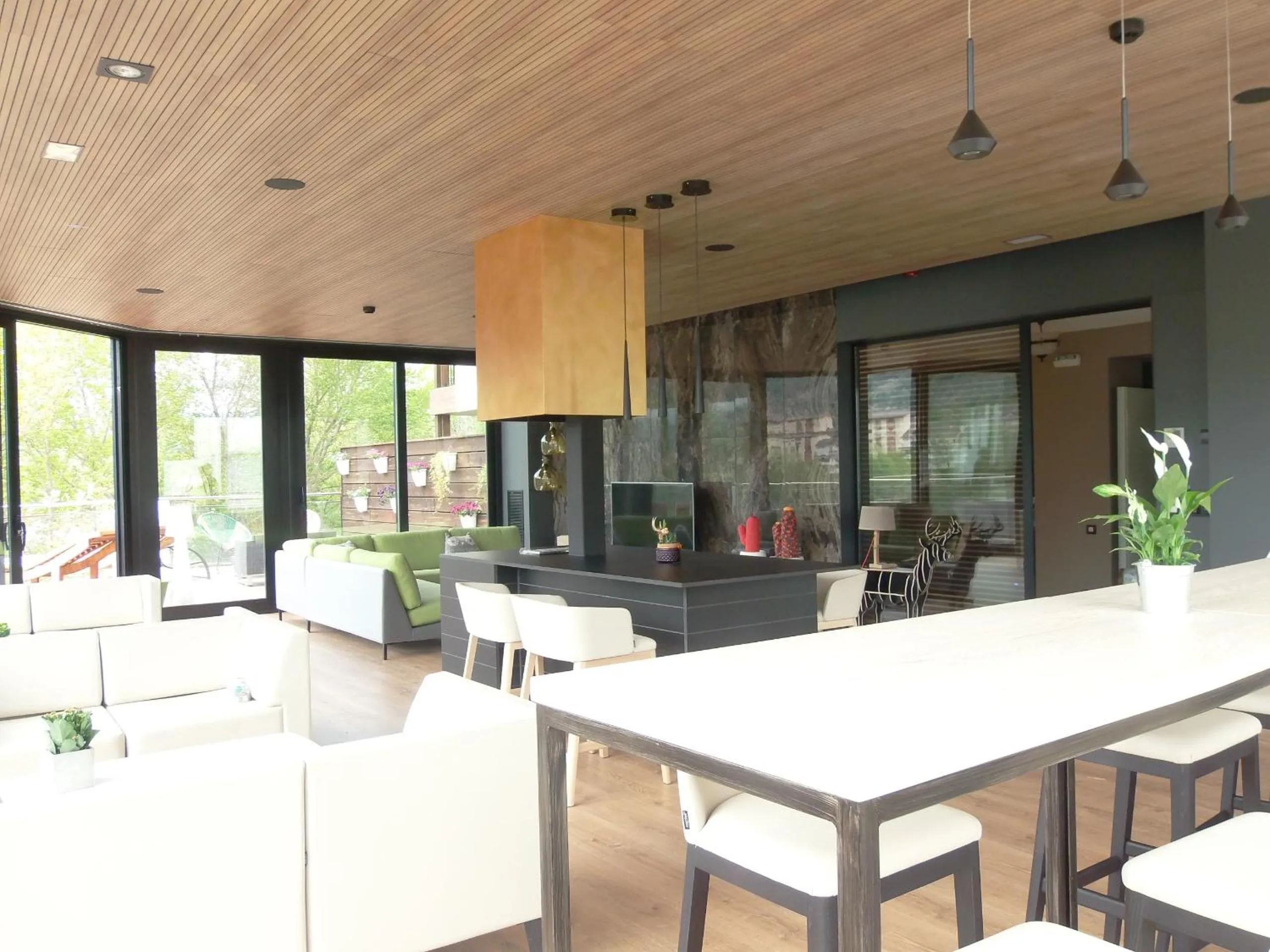 Communal lounge/ TV room in Alojamientos Ainsa Sanchez