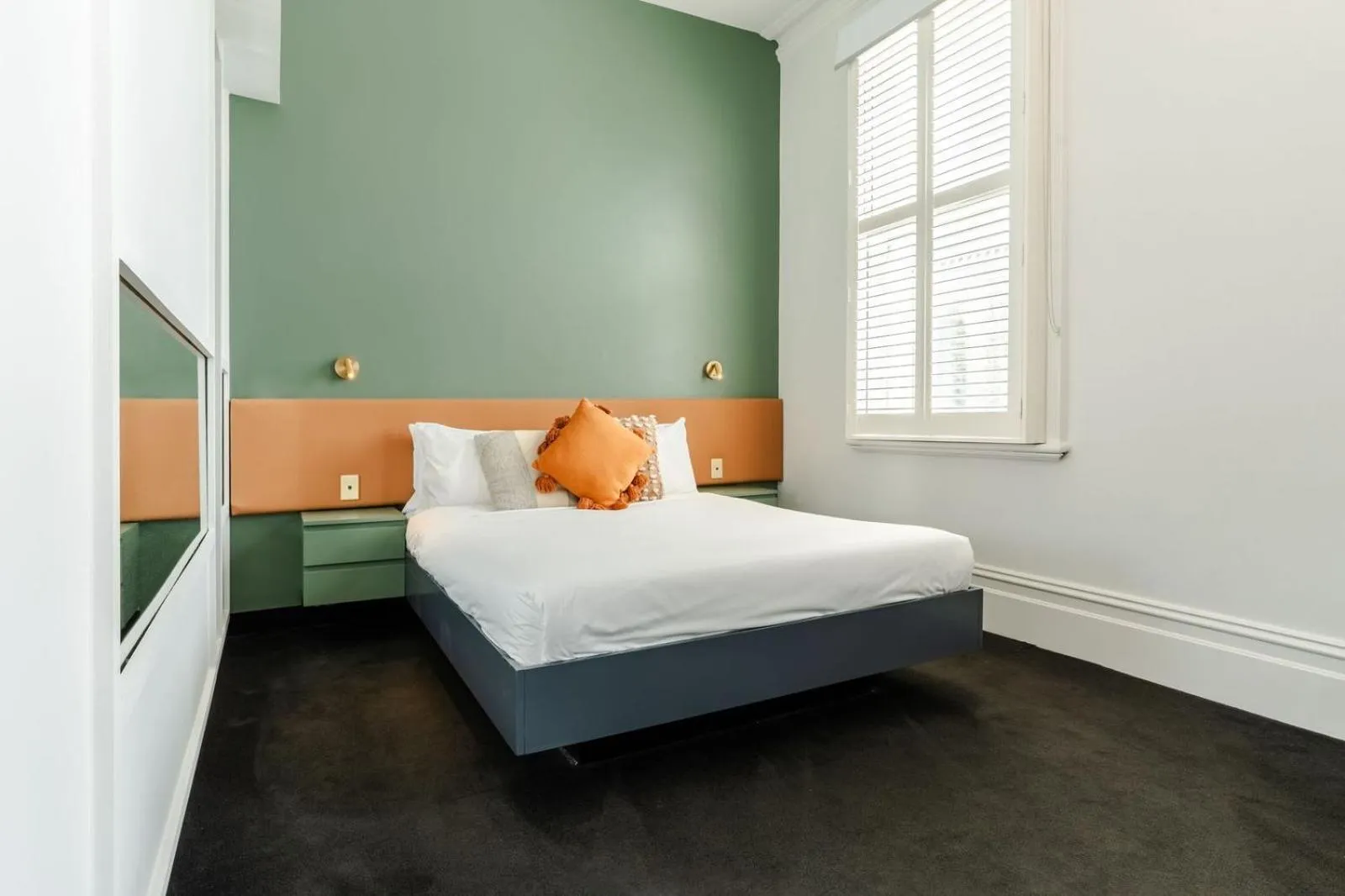 Bed in Middle Park Hotel