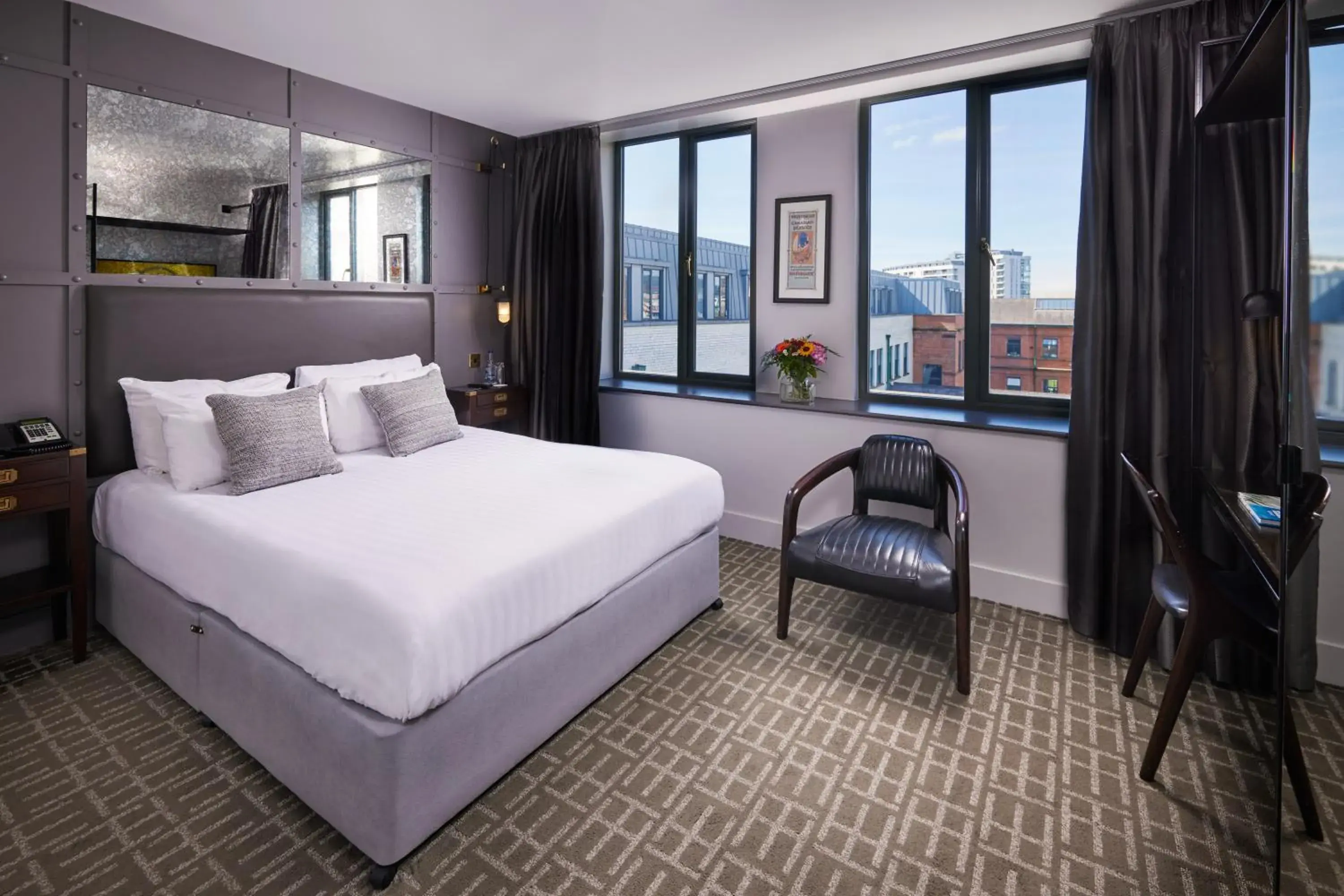 Deluxe Room in Titanic Hotel Belfast Deluxe Room in Titanic Hotel Belfast