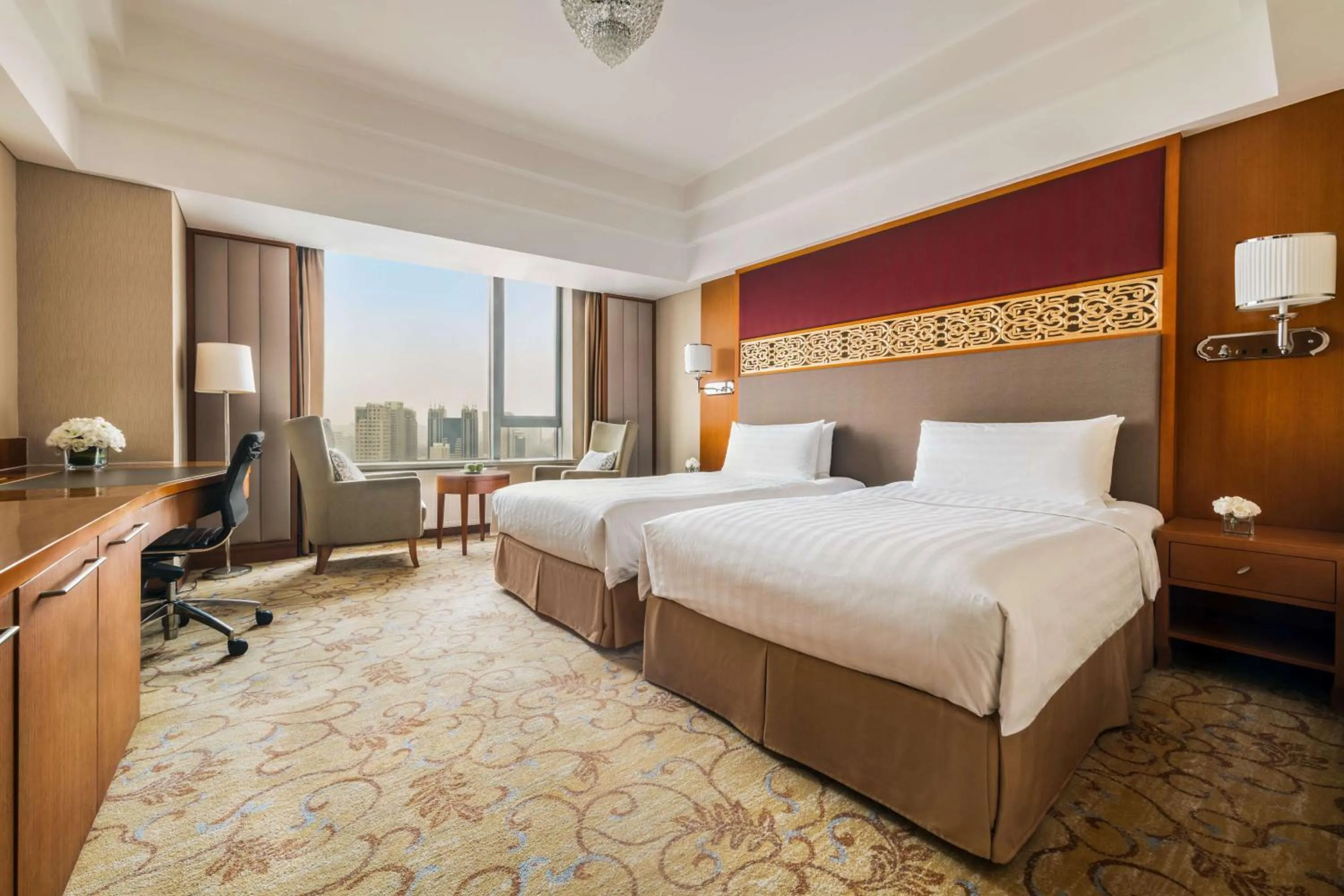 Photo of the whole room, Bed in Shangri-La Huhhot