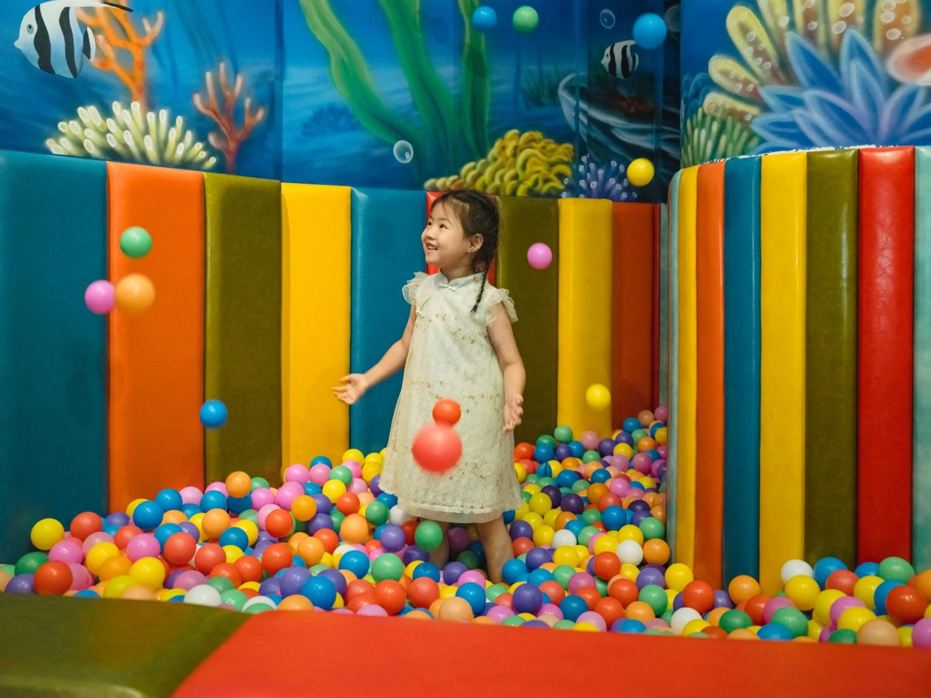 Restaurant/places to eat in Shangri-La Huhhot