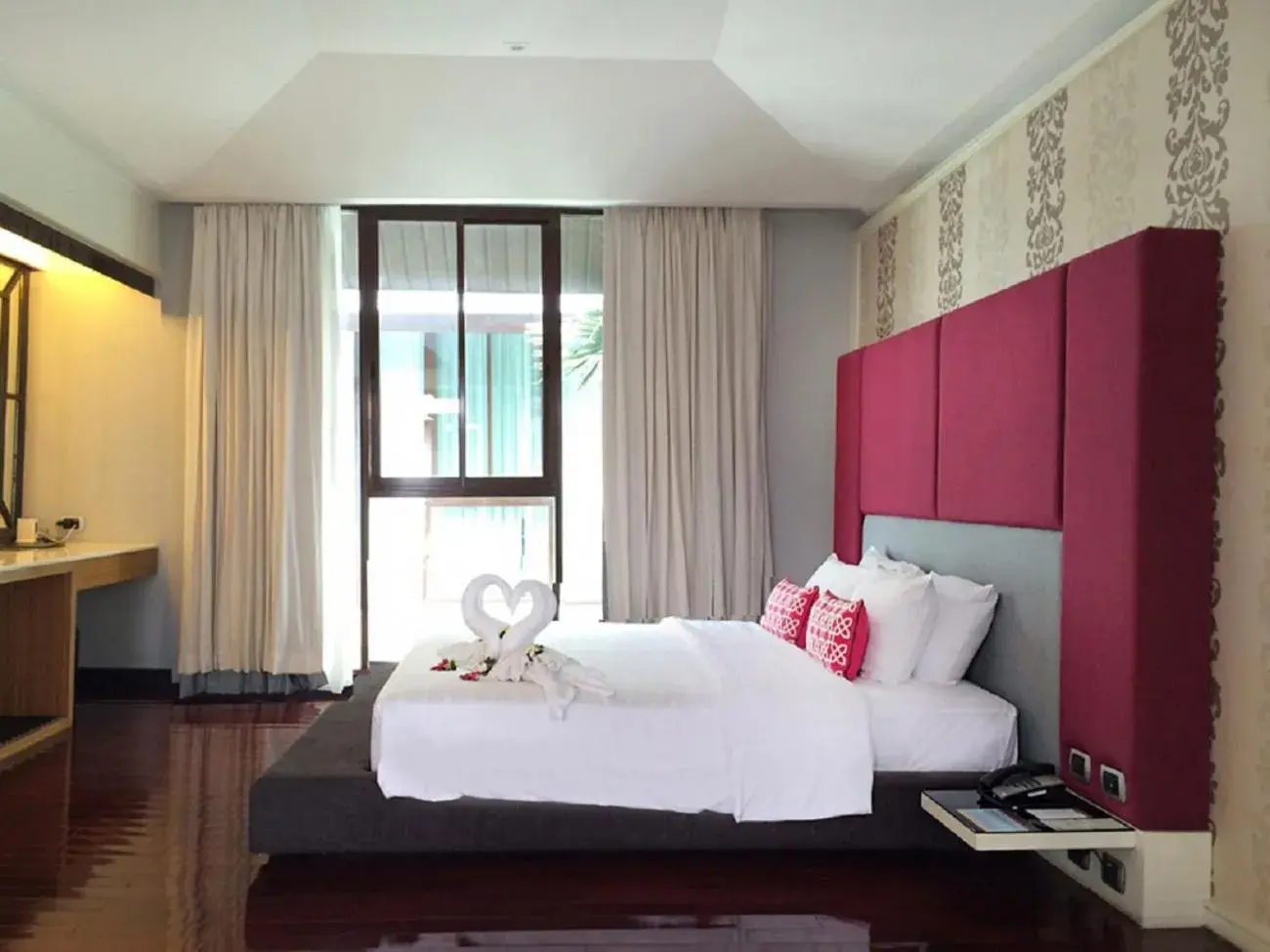 Bedroom, Bed in Z Through By The Zign Bedroom, Bed in Z Through By The Zign