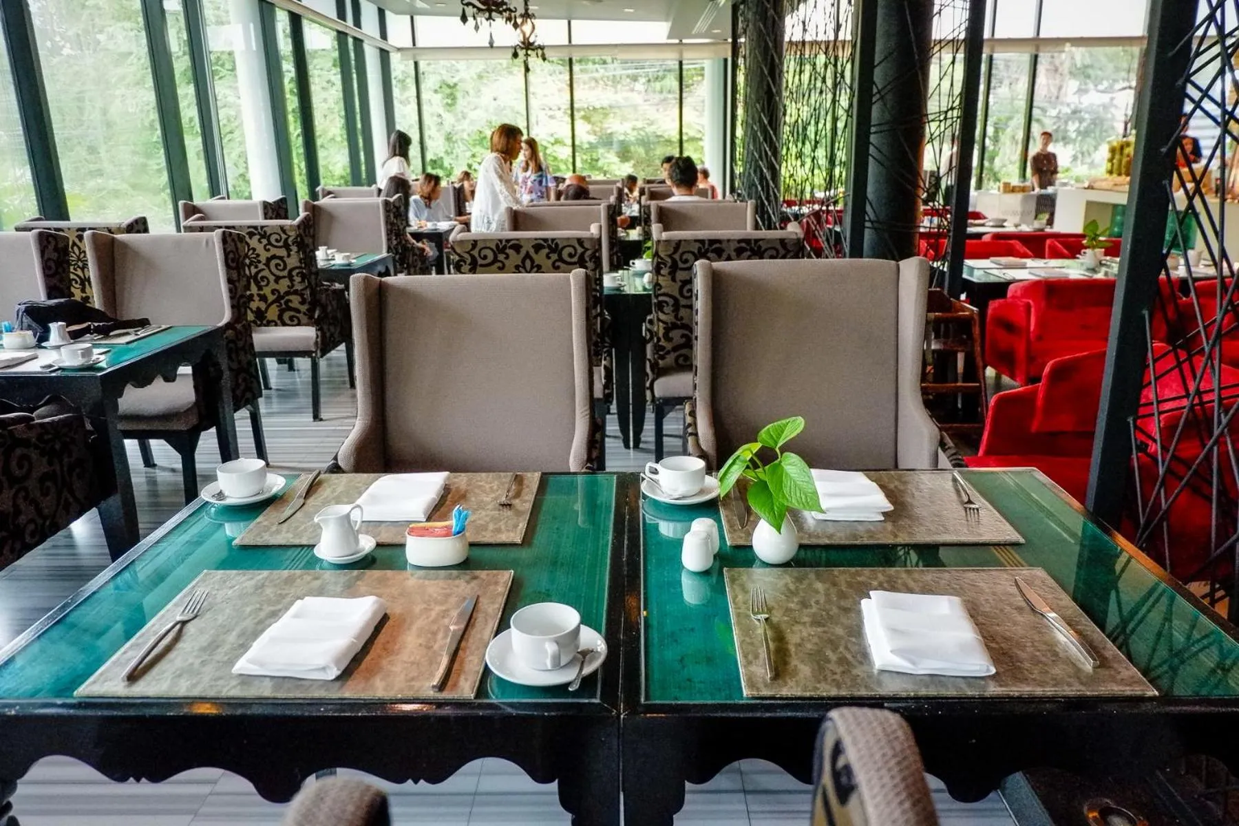 Restaurant/places to eat in Z Through By The Zign