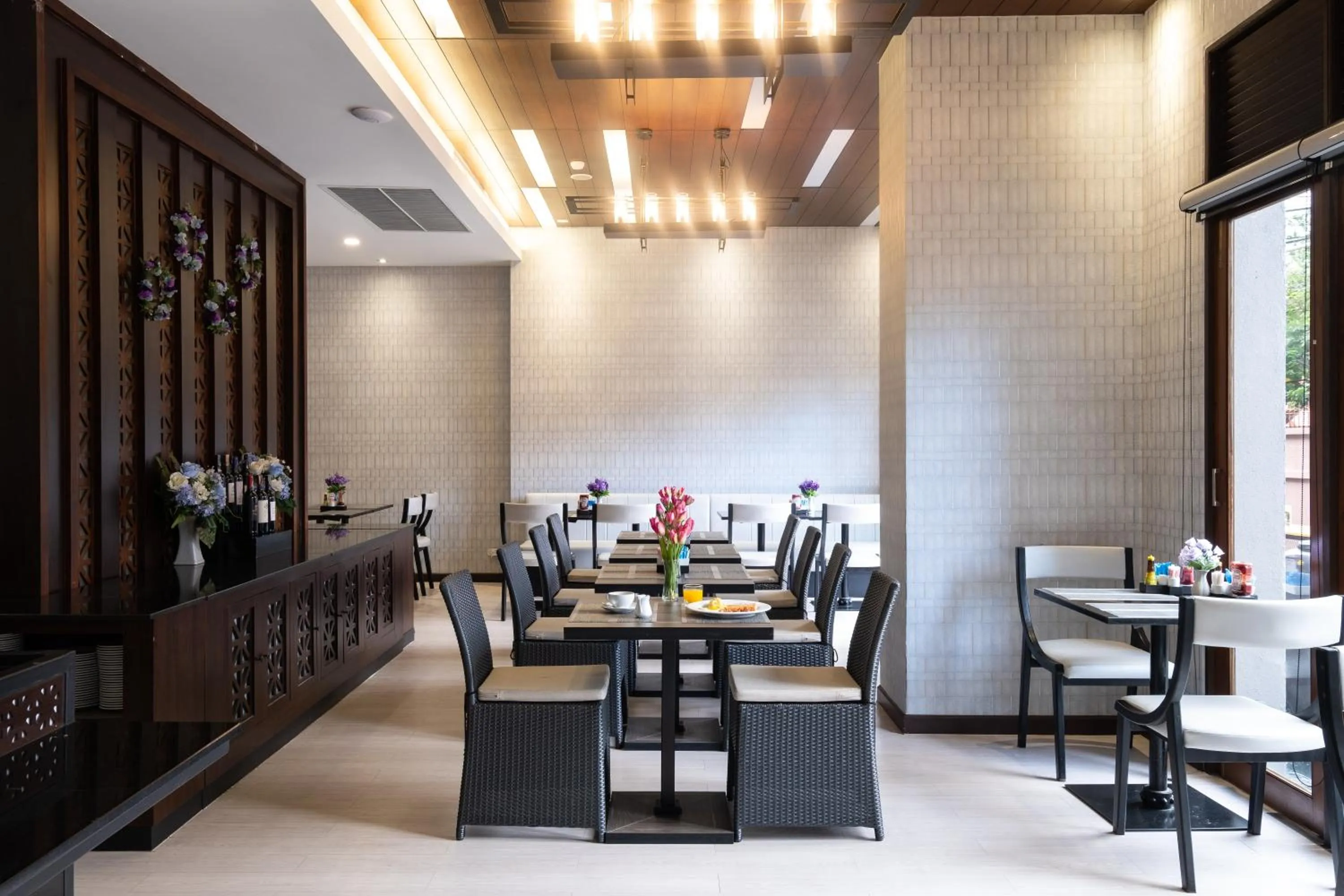 Restaurant/places to eat in De Chai Colonial Hotel & Spa - SHA Plus