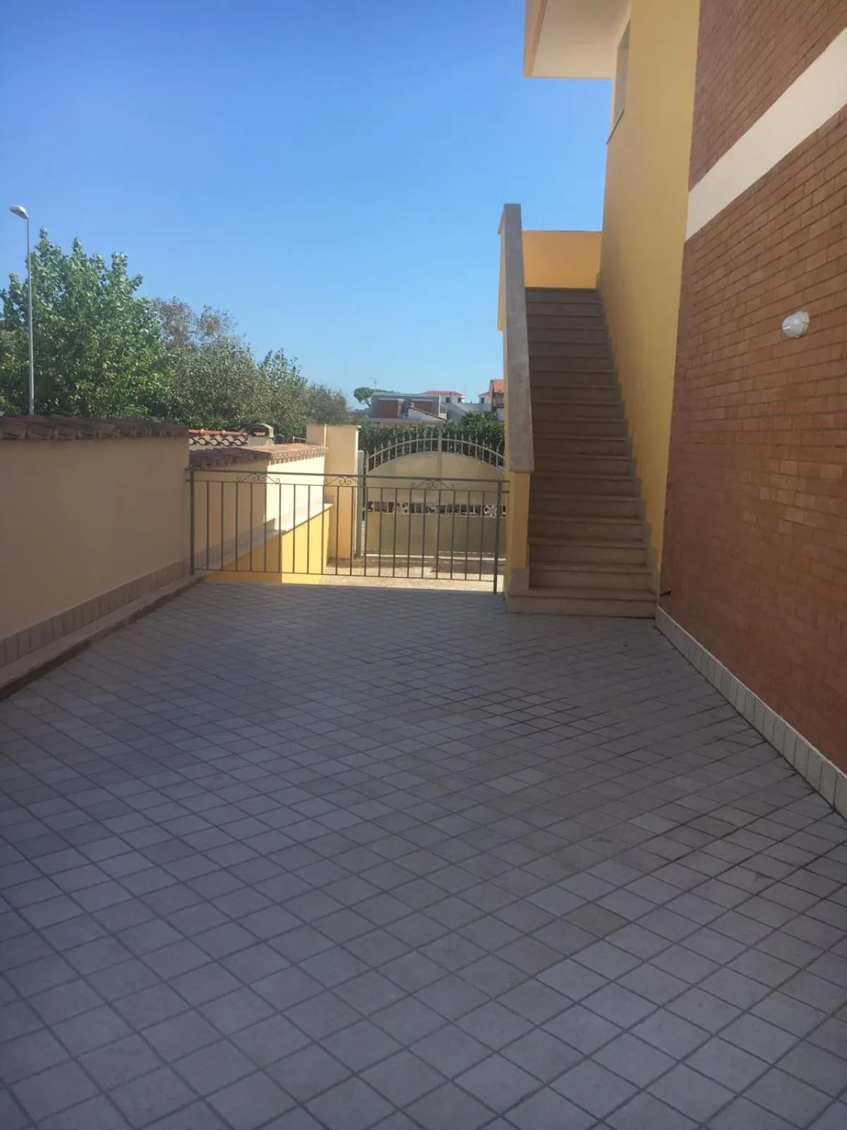 Property building in Residence Menè