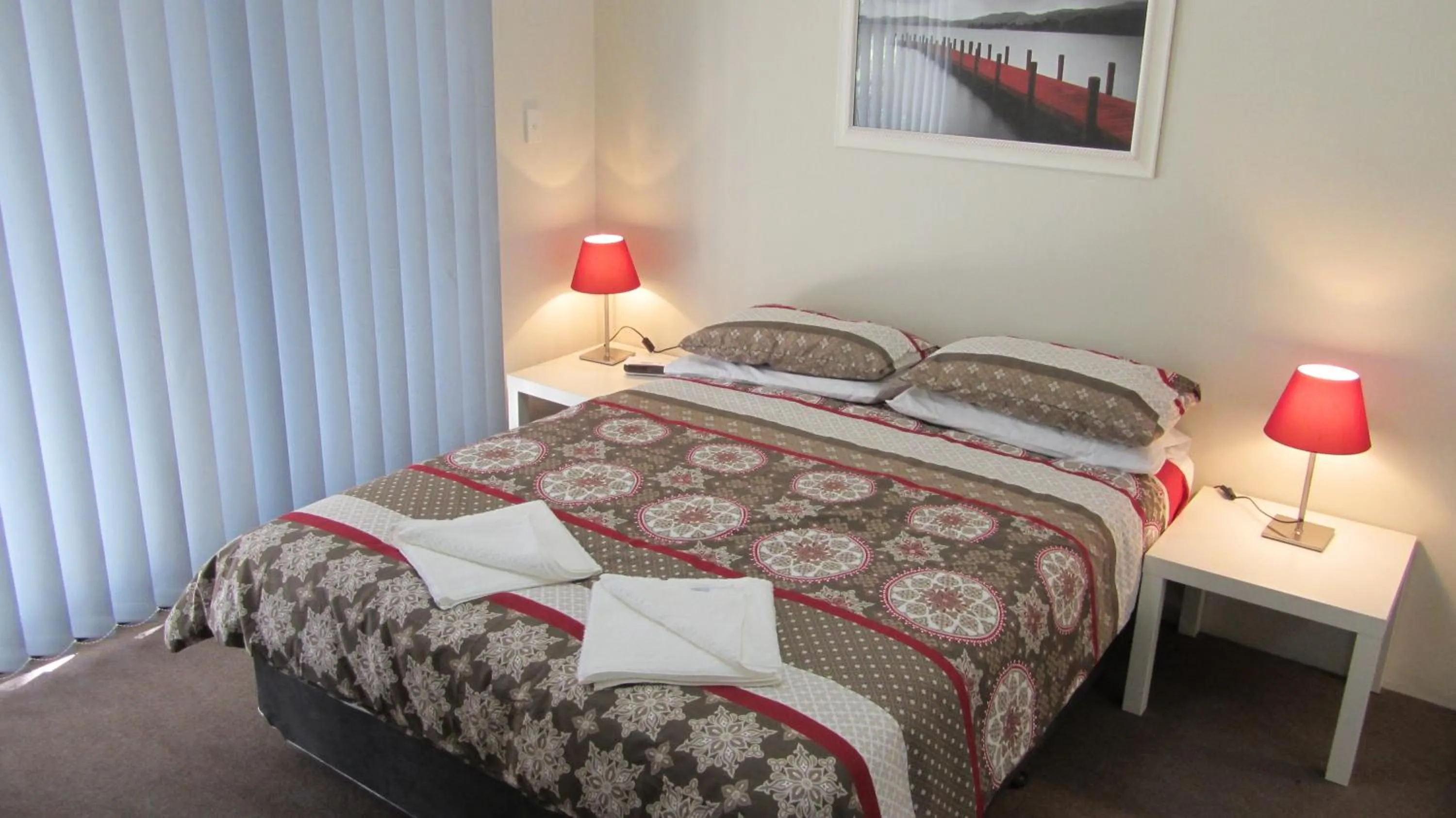 Bedroom, Bed in Parkside Apartments Parramatta