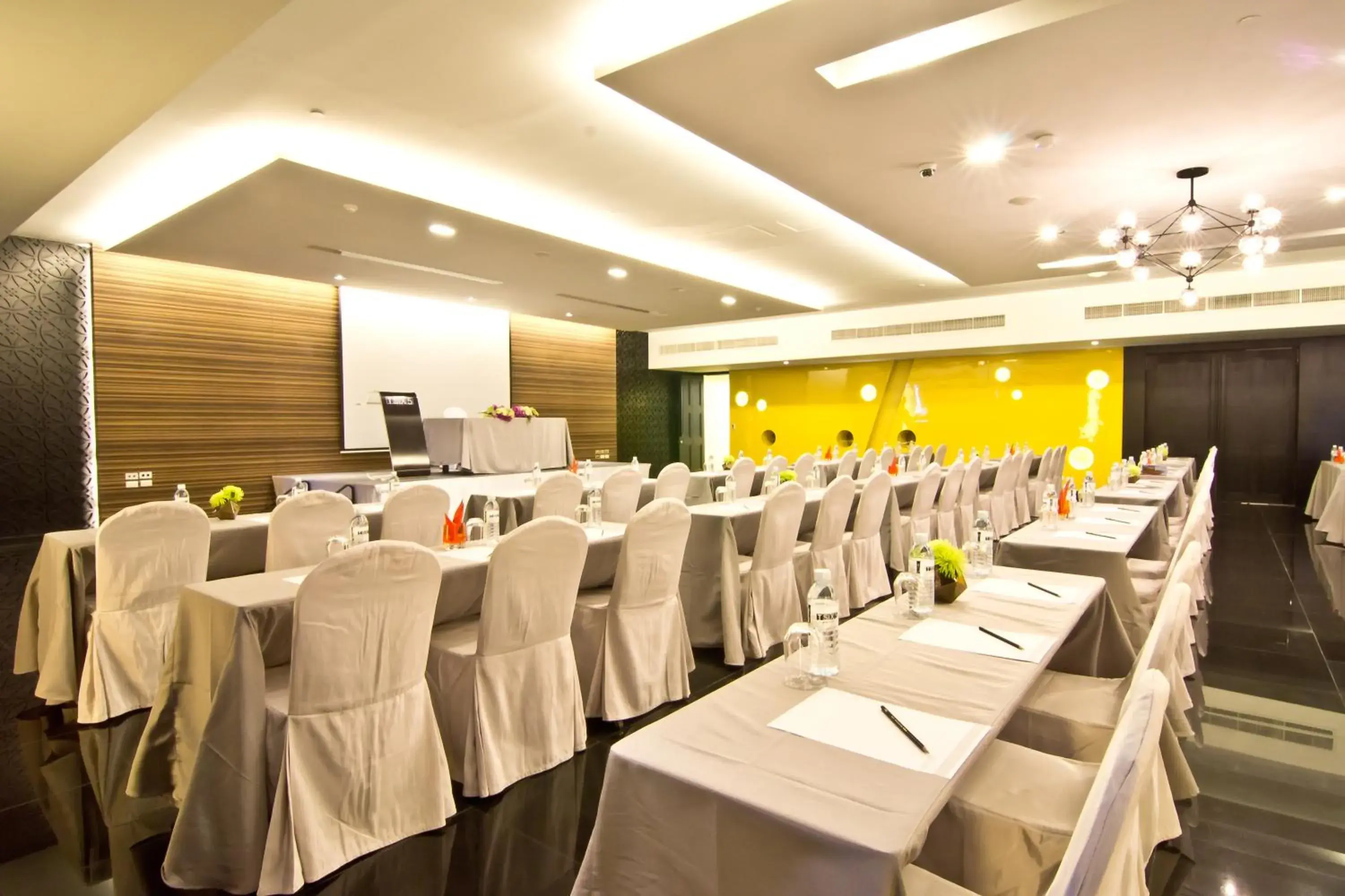 Banquet/Function facilities in Tsix5 Hotel