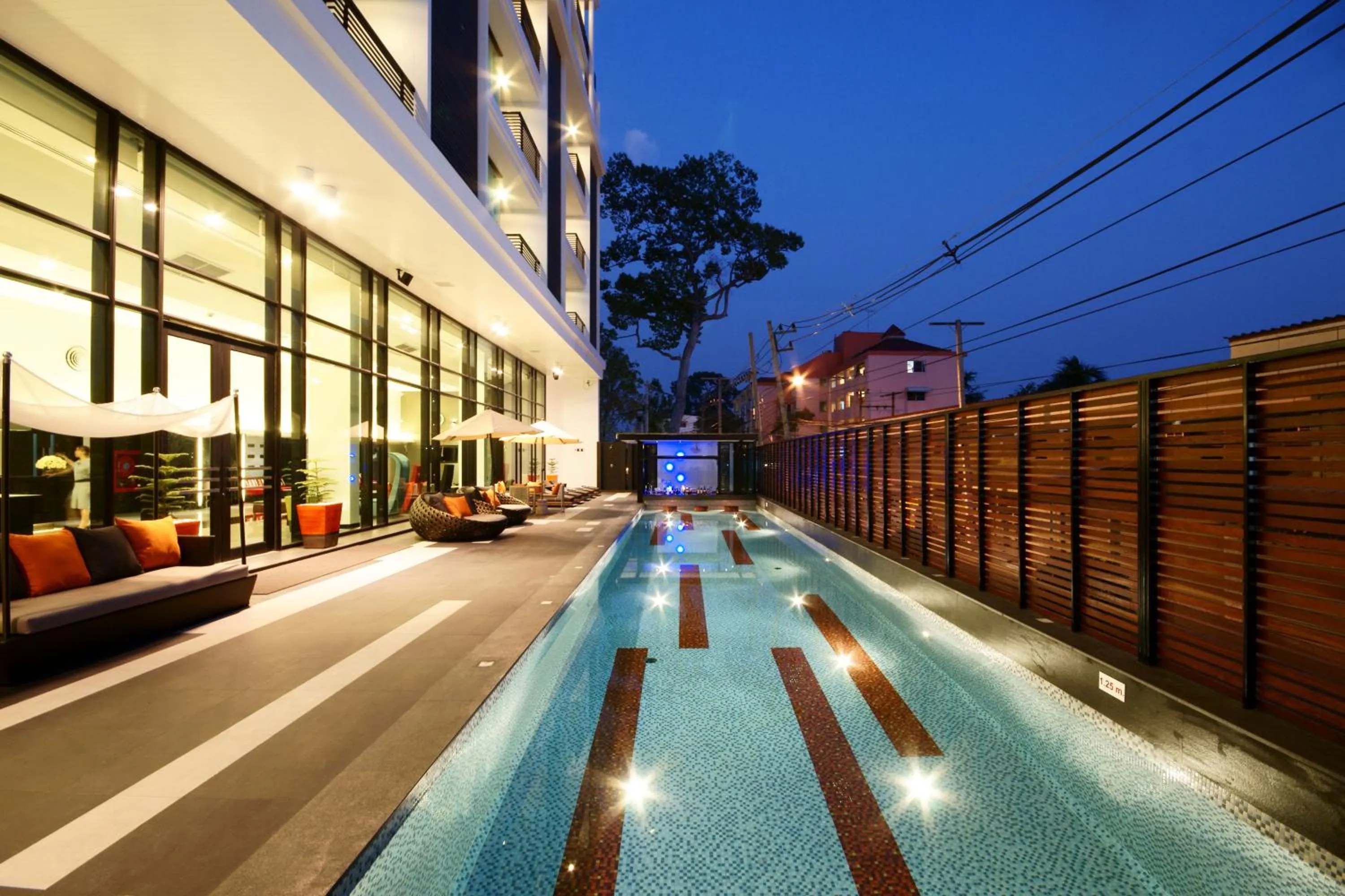 Swimming pool in Tsix5 Hotel