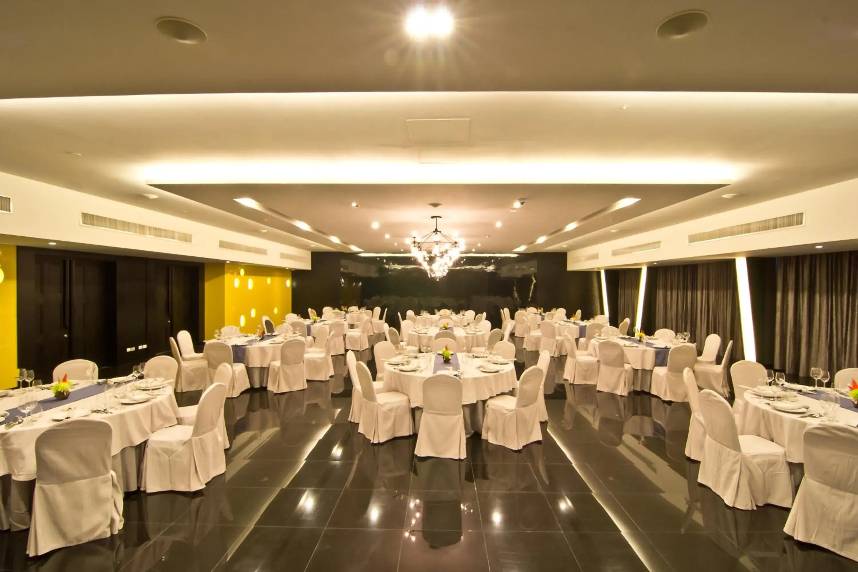 Banquet/Function facilities, Banquet Facilities in Tsix5 Hotel