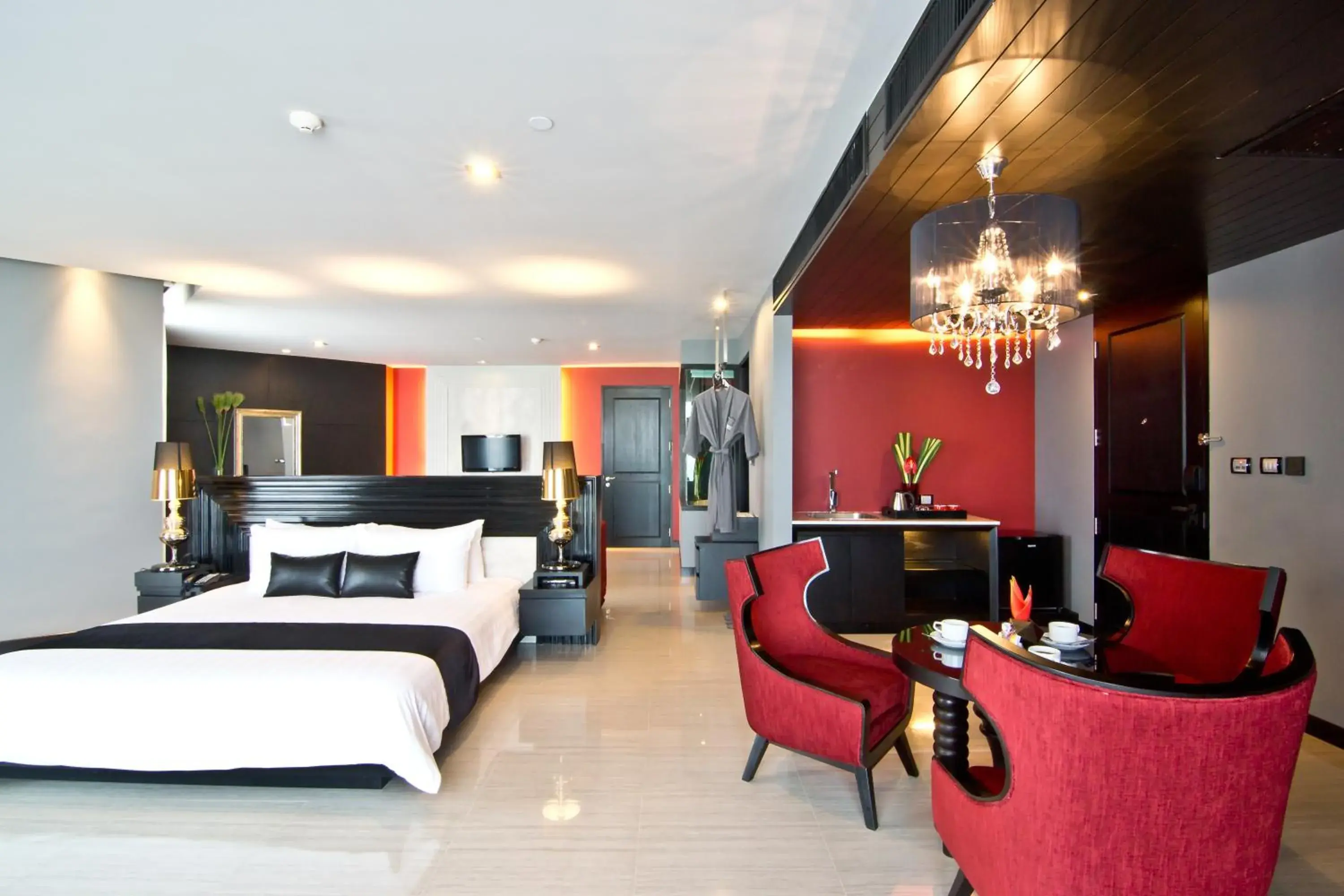 Photo of the whole room, Bed in Tsix5 Hotel
