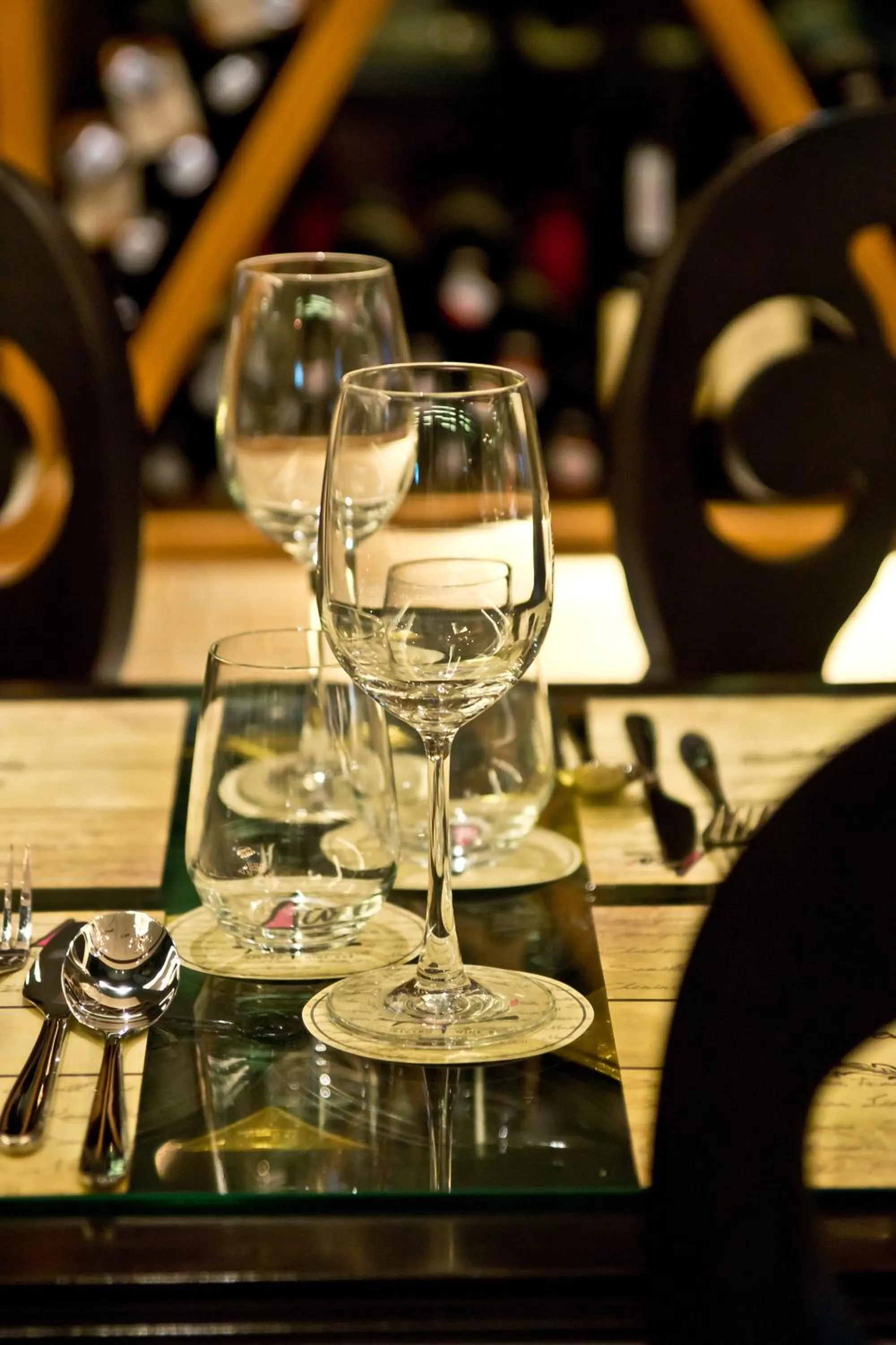 Restaurant/places to eat in Tsix5 Hotel