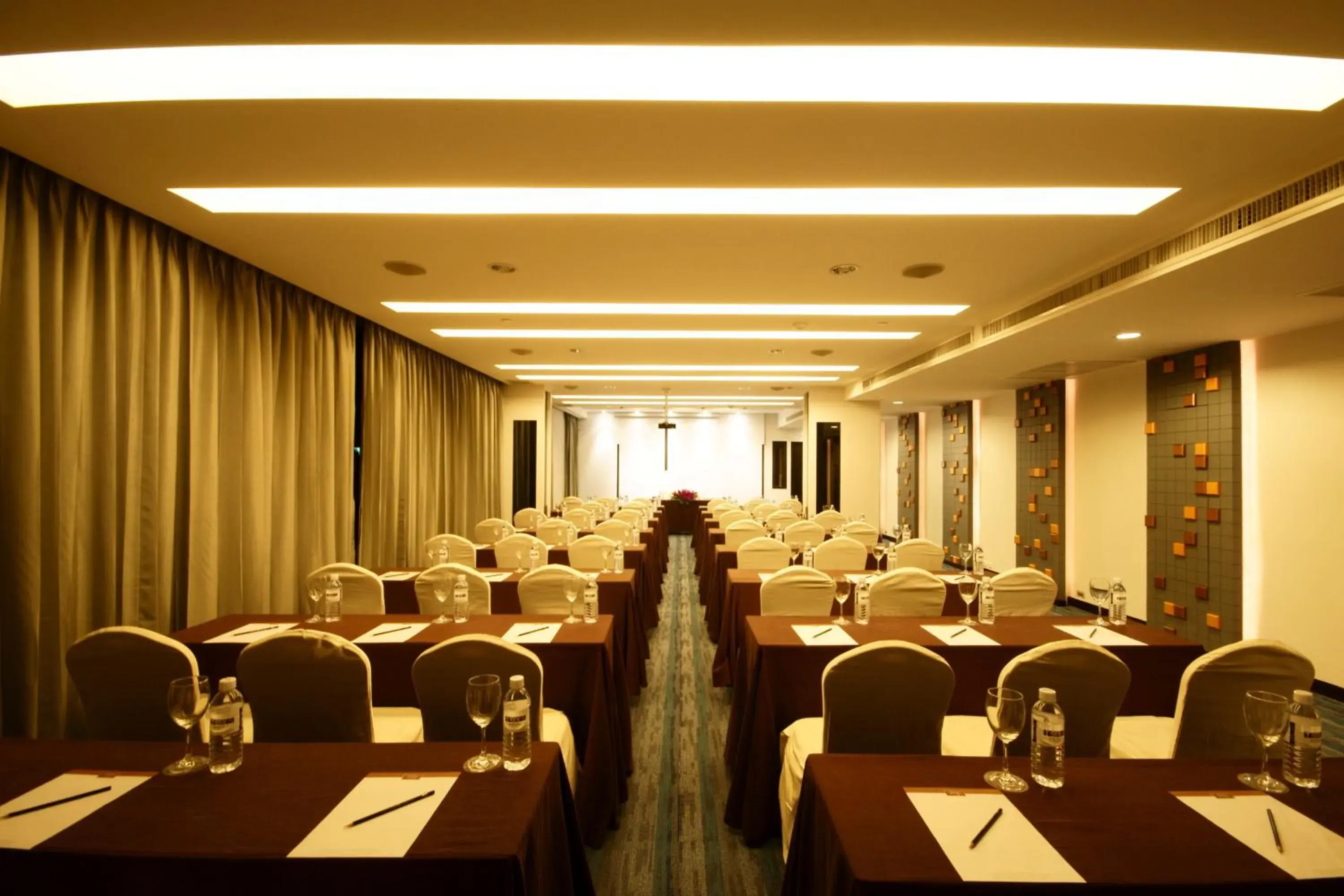 Banquet/Function facilities in Tsix5 Hotel