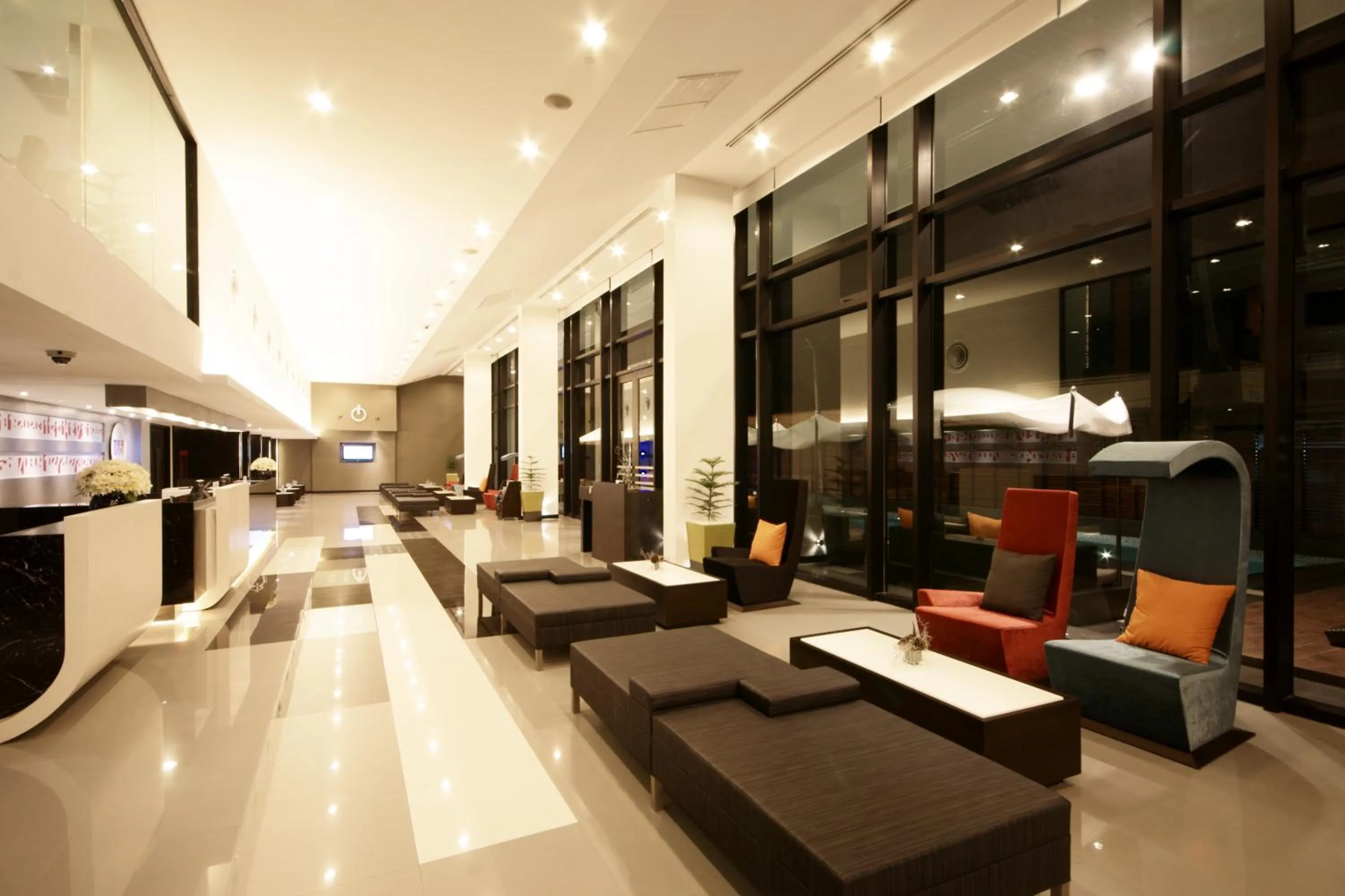 Lobby or reception in Tsix5 Hotel