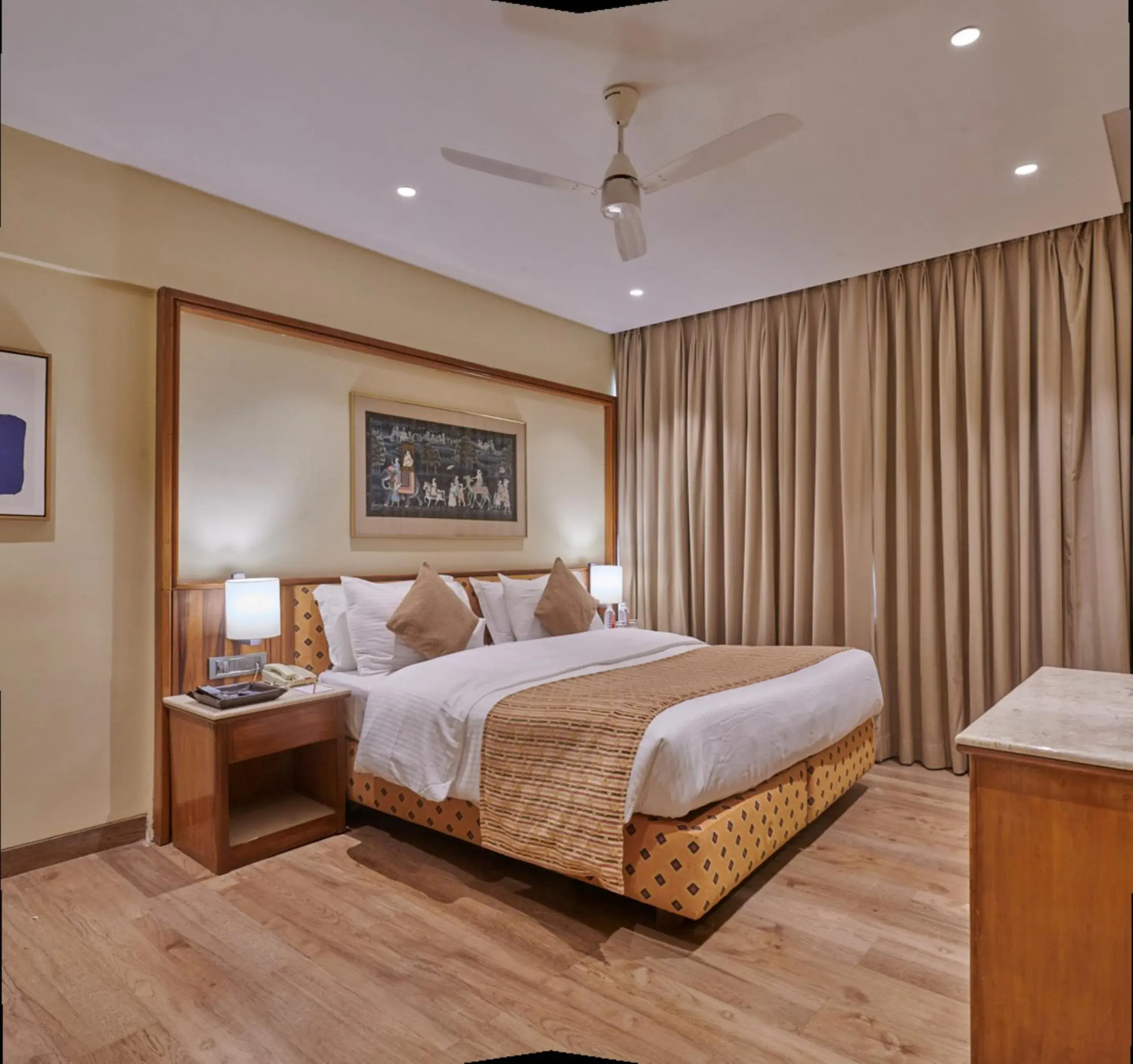 Bed in Regent Hotel Andheri Bed in Regent Hotel Andheri