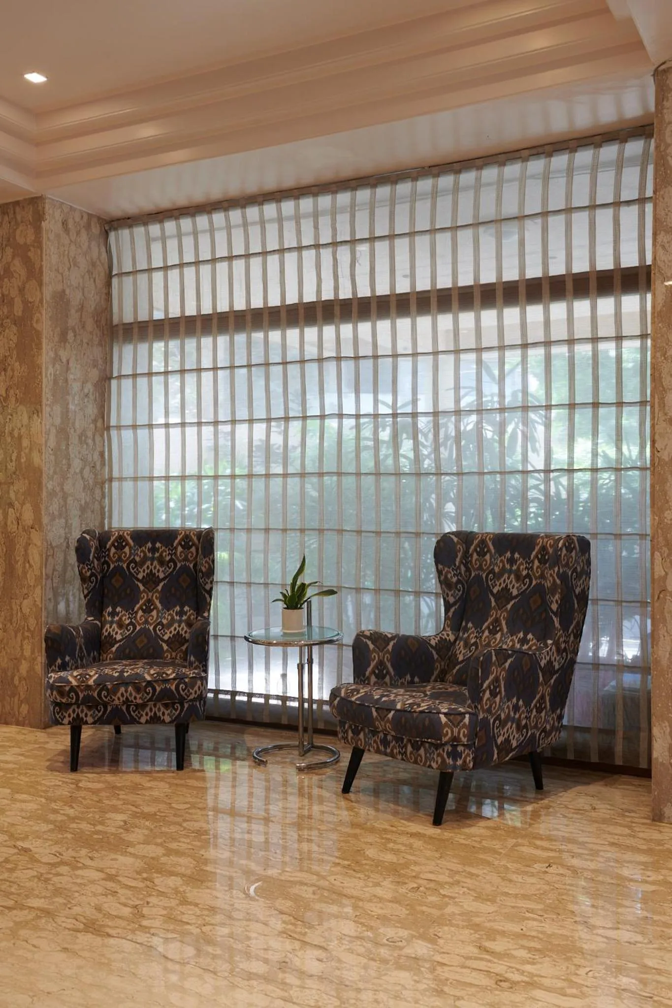 Seating area in Regent Hotel Andheri