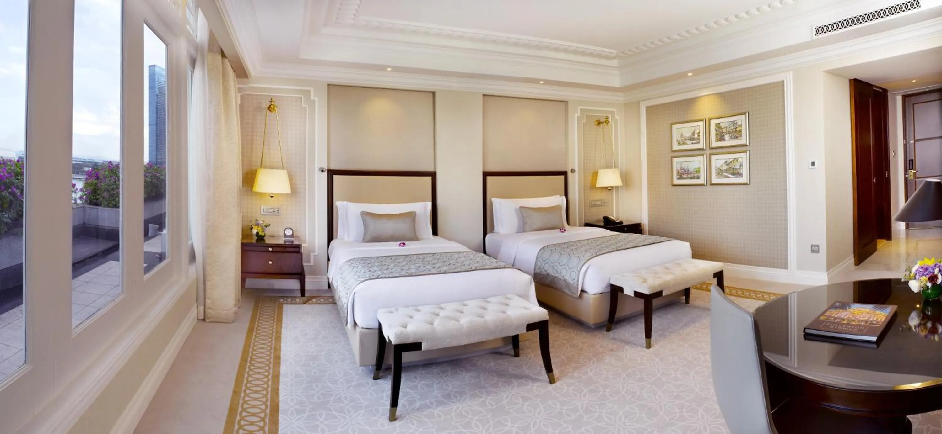 View (from property/room), Bed in The Fullerton Hotel Singapore