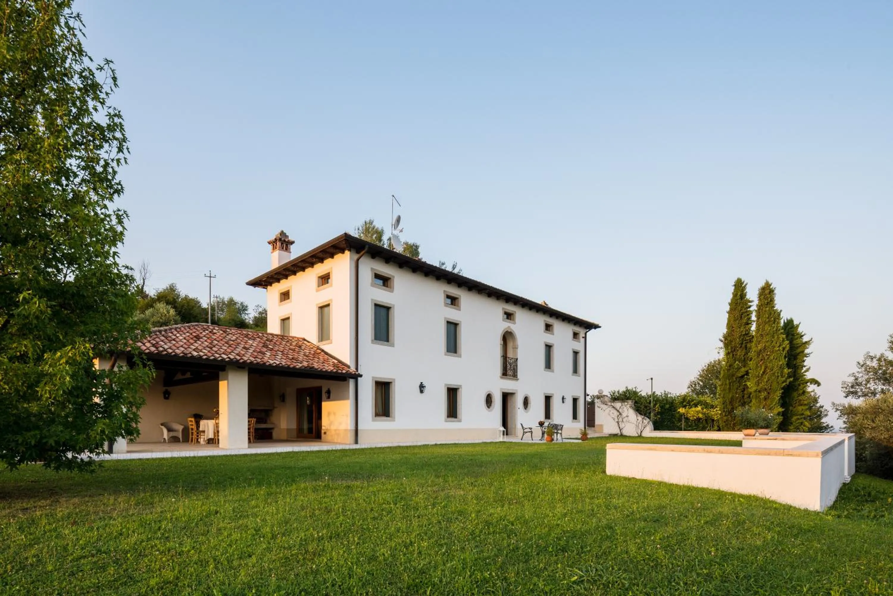 Property building in Tenuta Castagnera