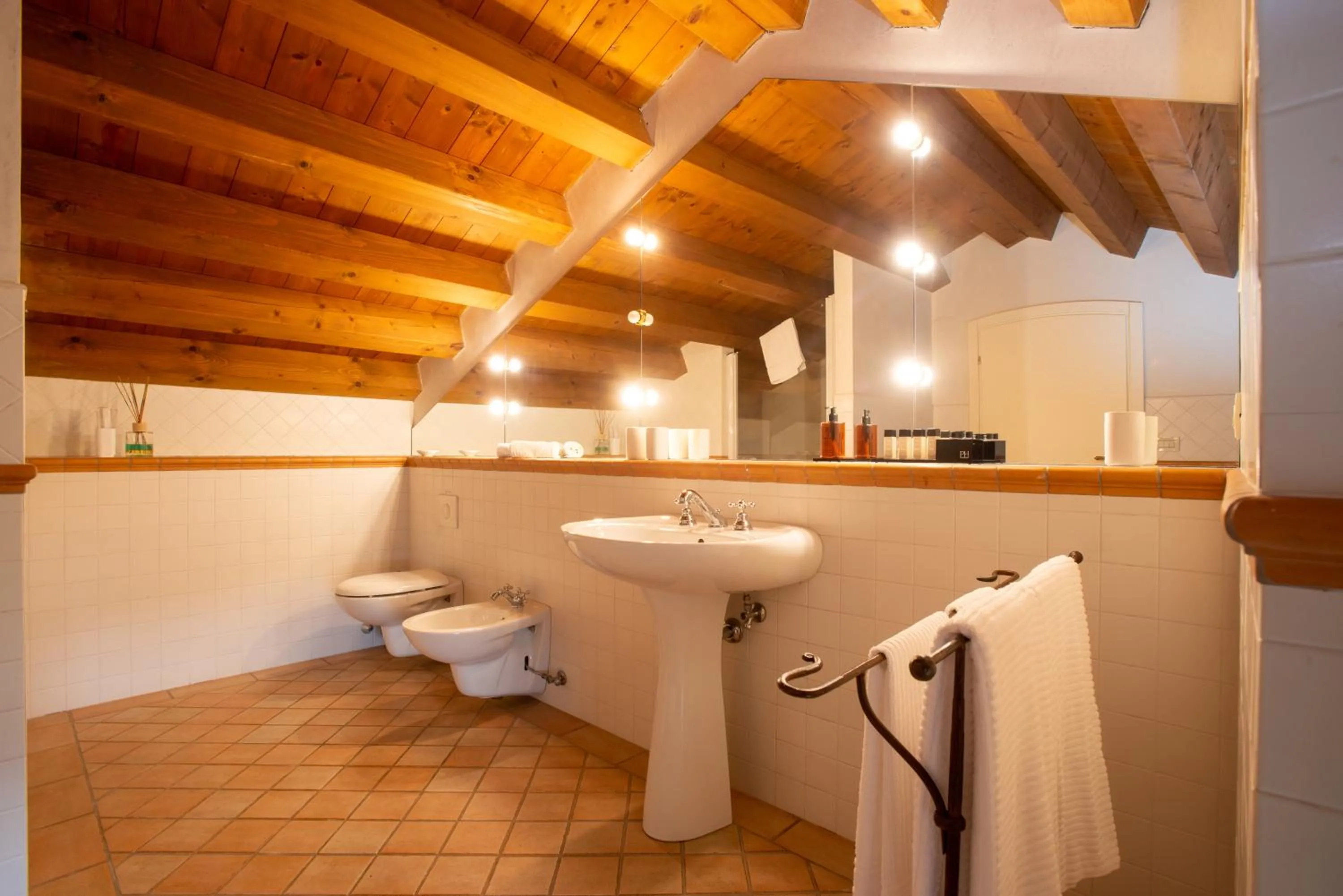 Toilet in Tenuta Castagnera