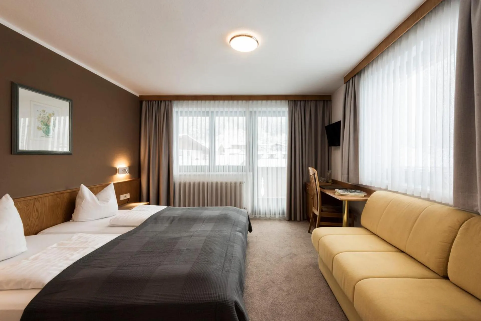 Bed in Hotel Medrazerhof