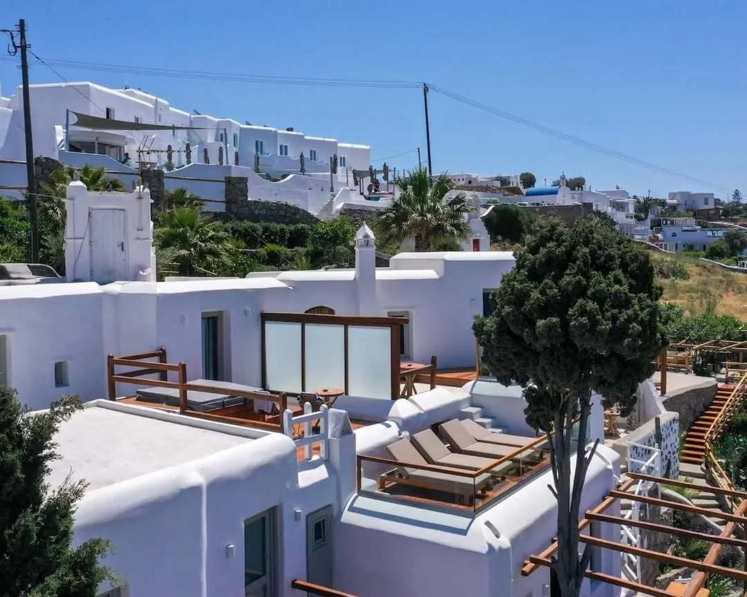 Natural landscape in Legacy Suites