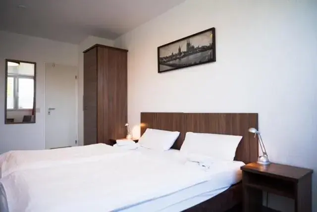 Twin Room with Shower in Hotel Fassbender Twin Room with Shower in Hotel Fassbender