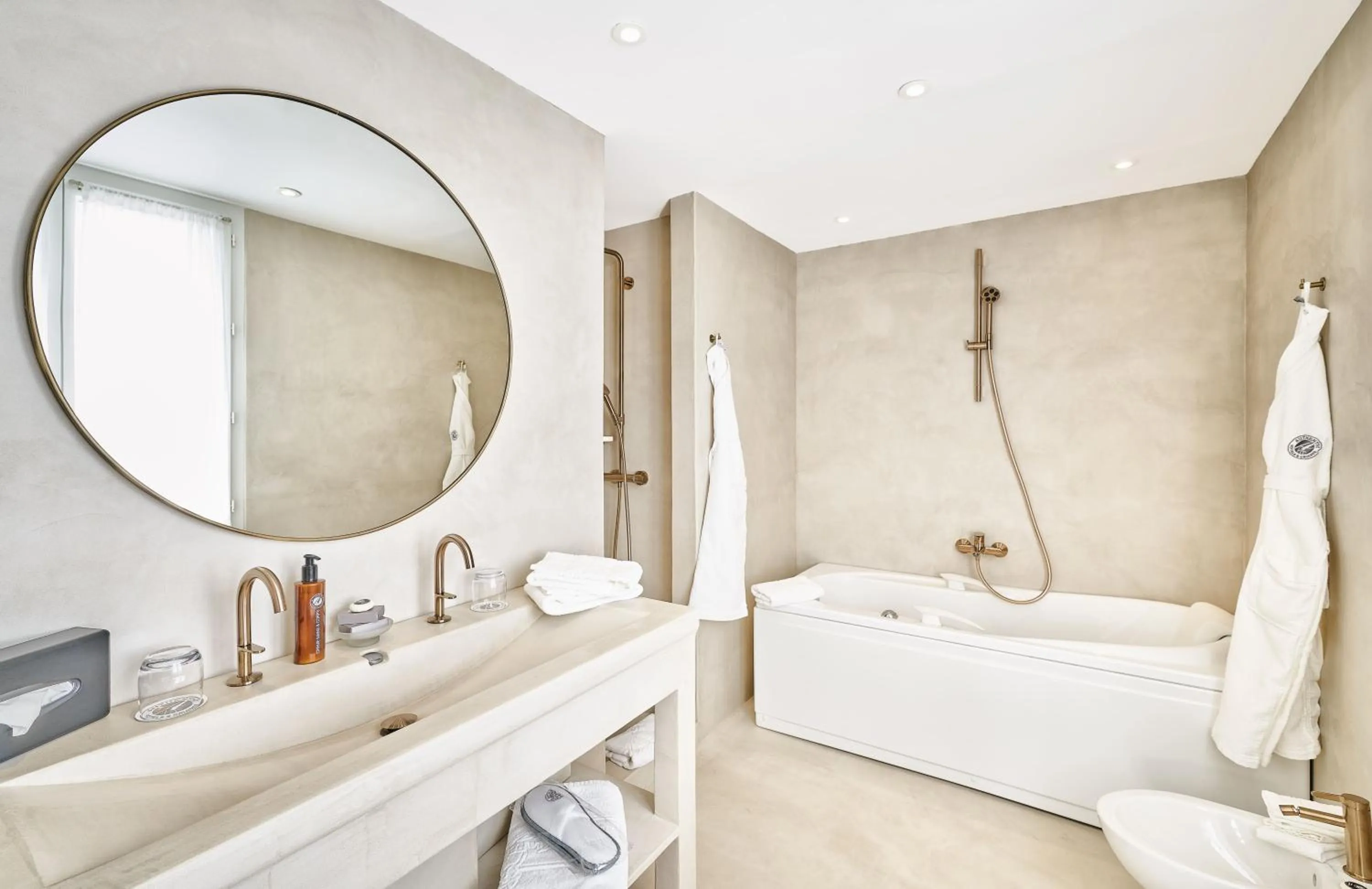 Bathroom, Bed in La Ferme D'Augustin