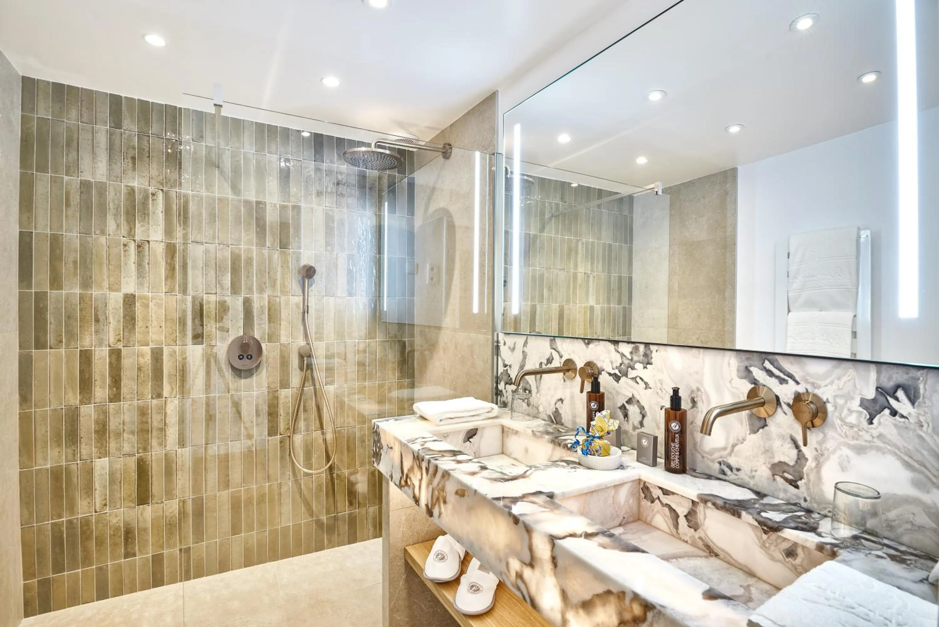 Double Room with Balcony and Sea View in La Ferme D'Augustin