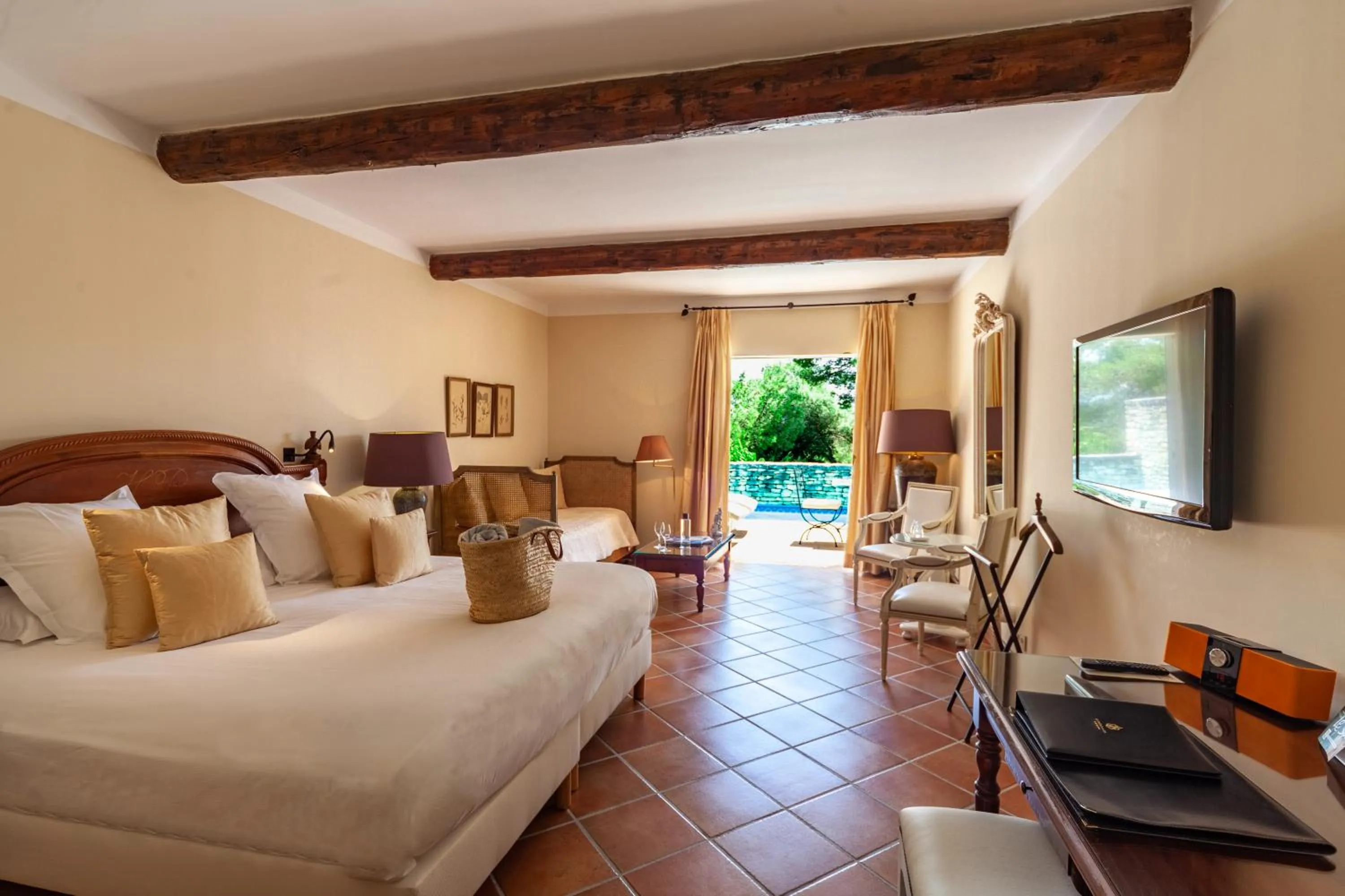 Photo of the whole room, Bed in Le Phébus & Spa – Relais & Châteaux