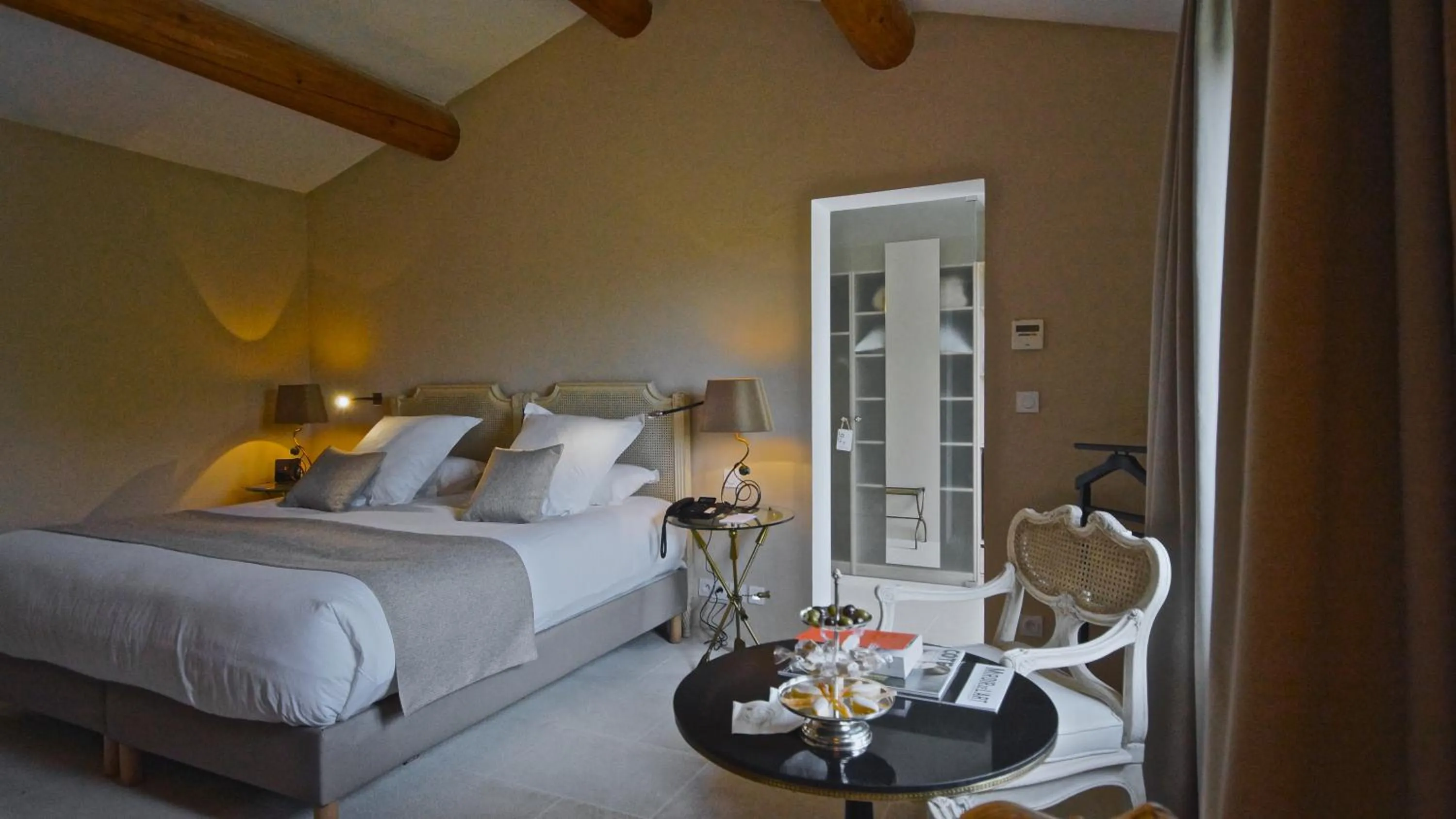 Bed in Le Phébus & Spa – Relais & Châteaux