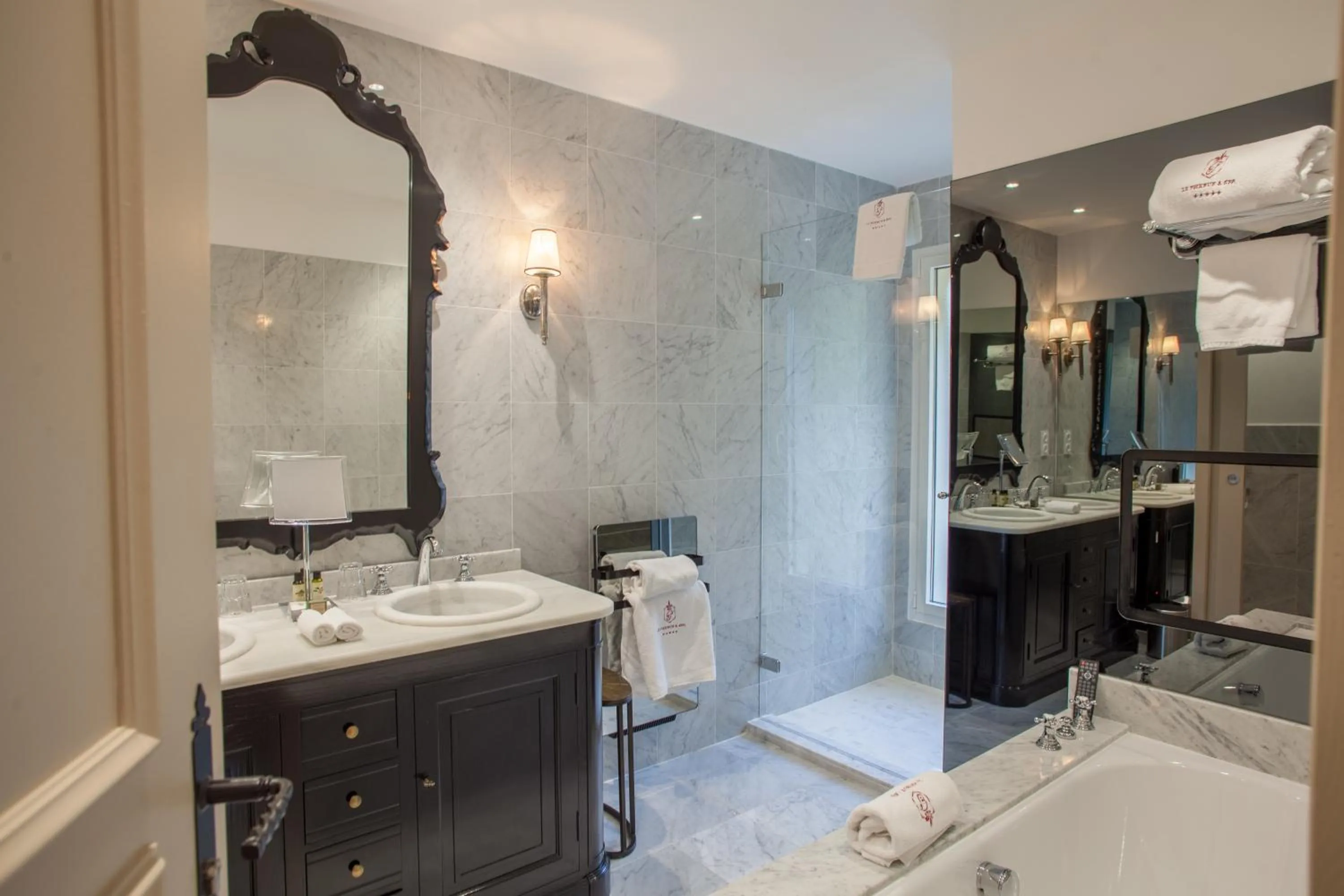 Bathroom in Le Phébus & Spa – Relais & Châteaux