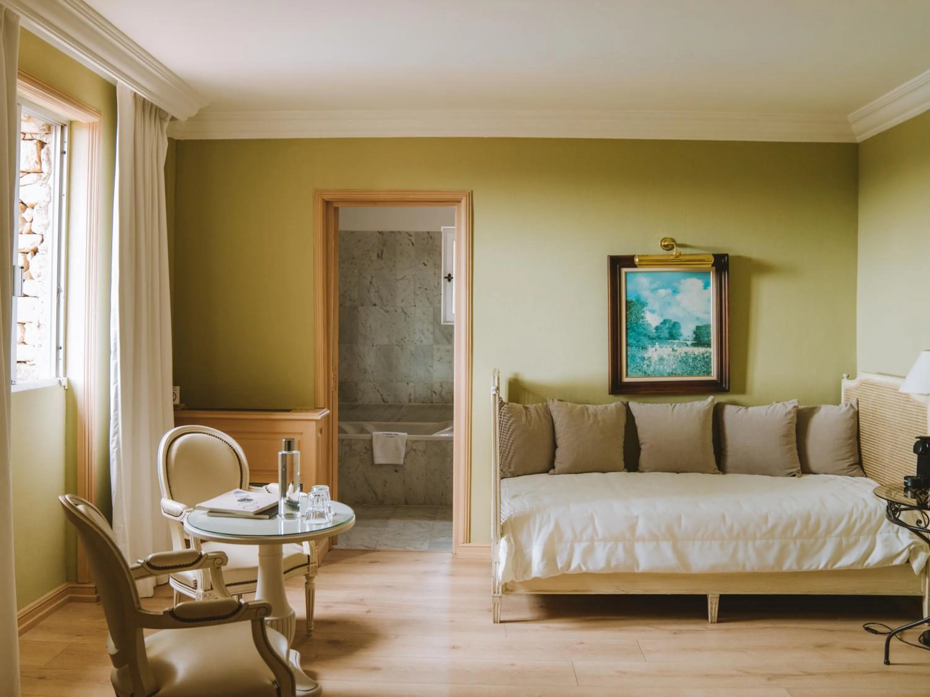 Bed in Le Phébus & Spa – Relais & Châteaux