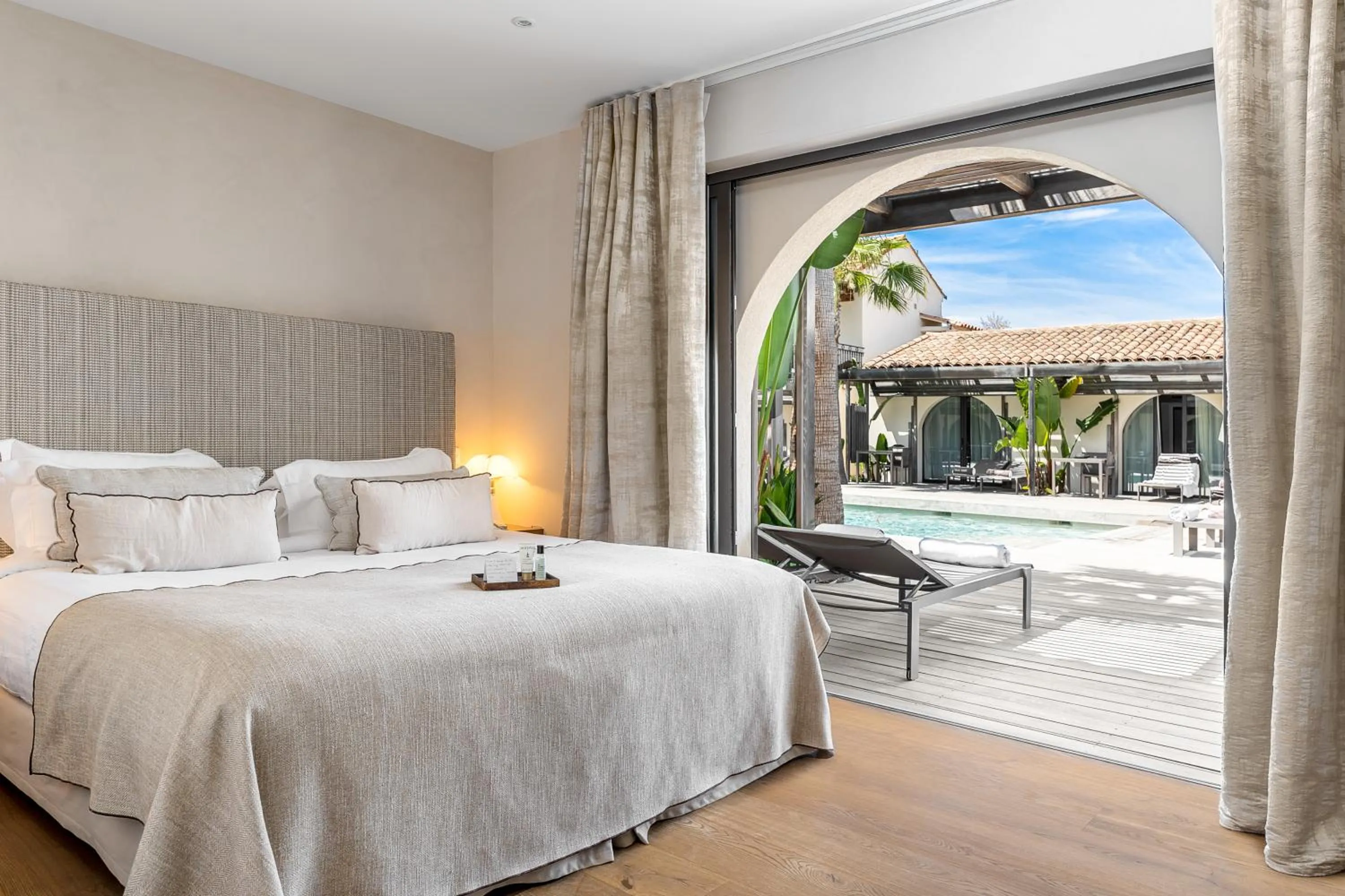 Patio, Bed in Villa Cosy, hotel & spa