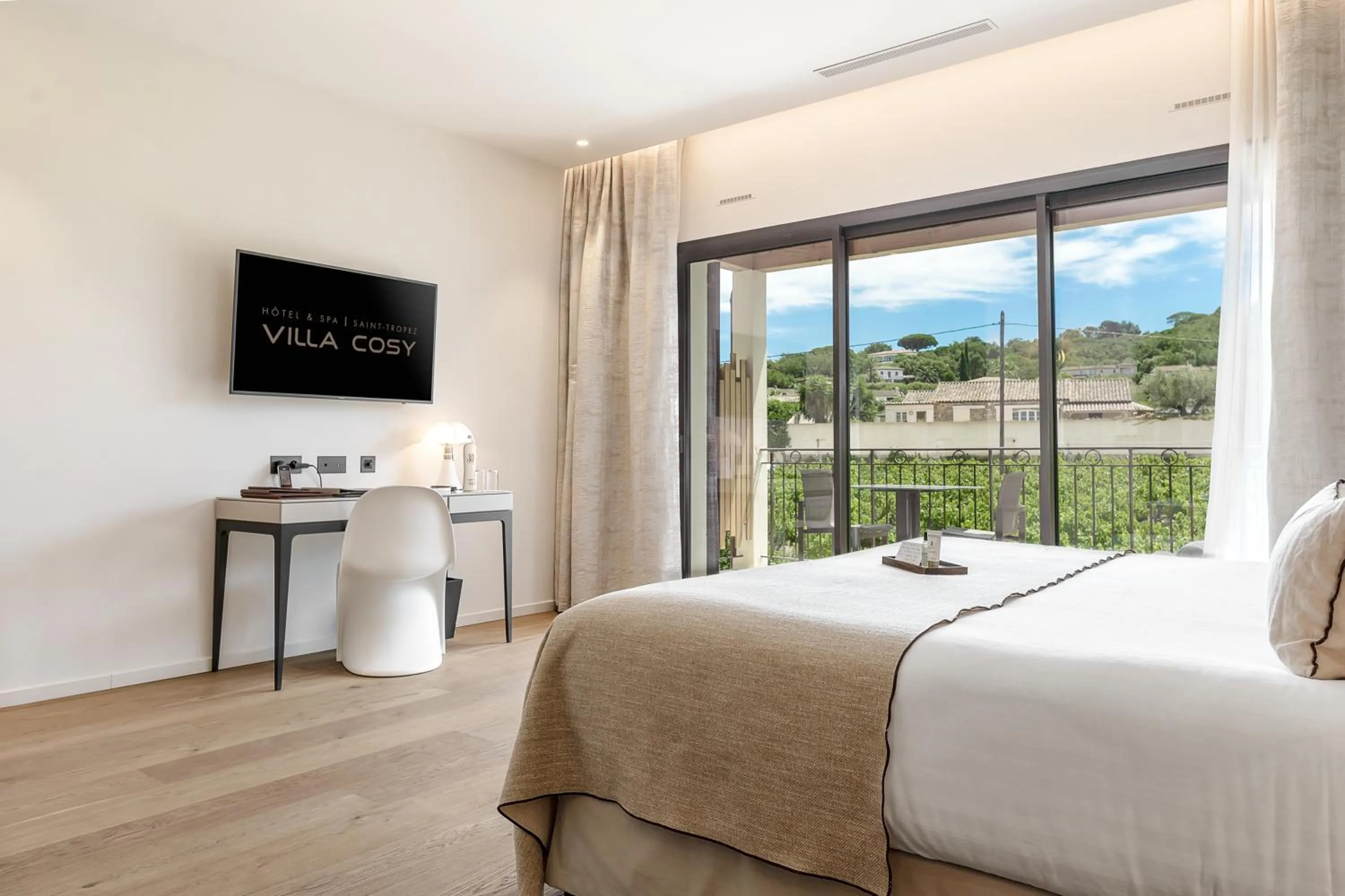 Bedroom, Bed in Villa Cosy, hotel & spa