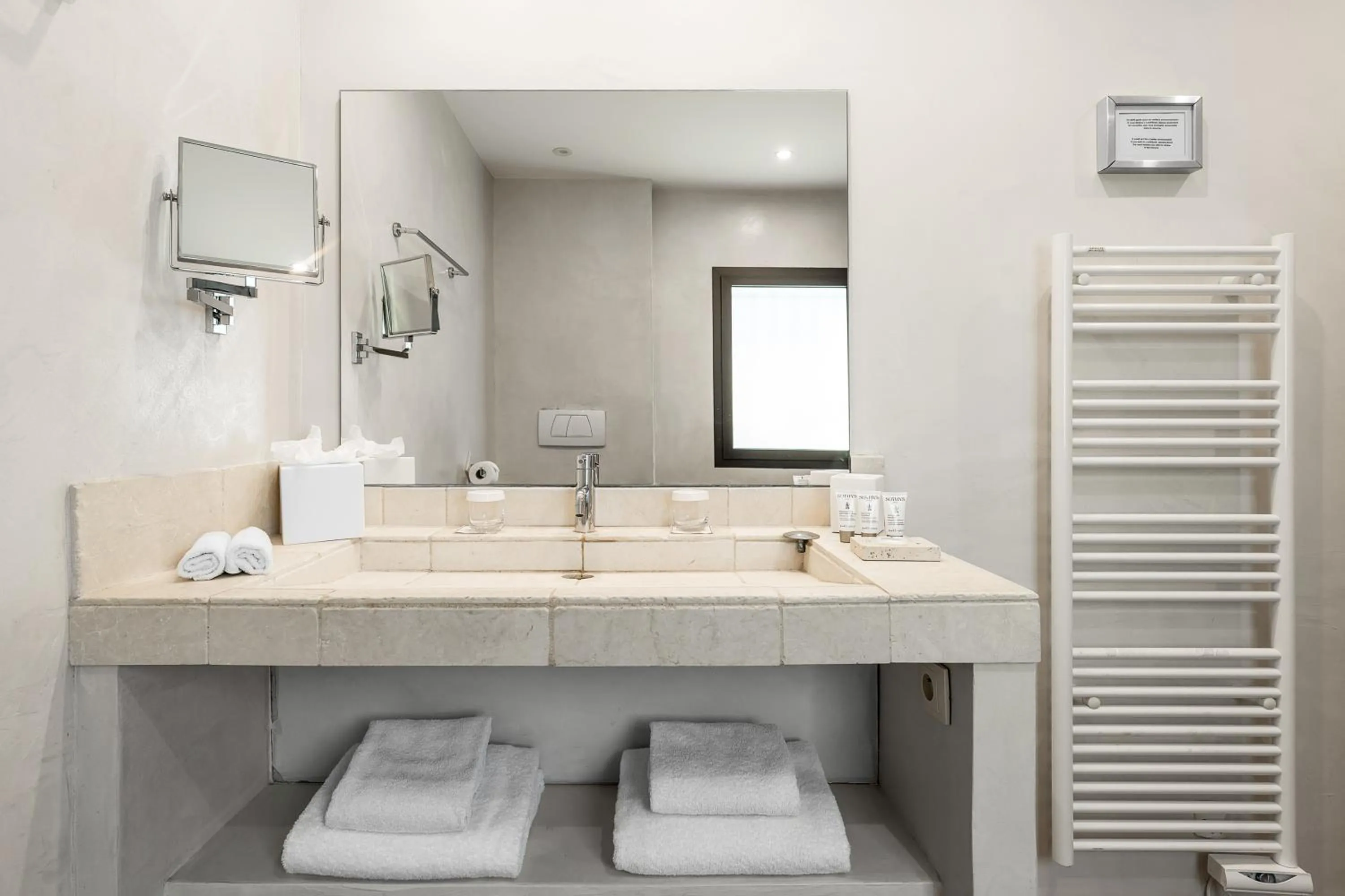 Bathroom in Villa Cosy, hotel & spa