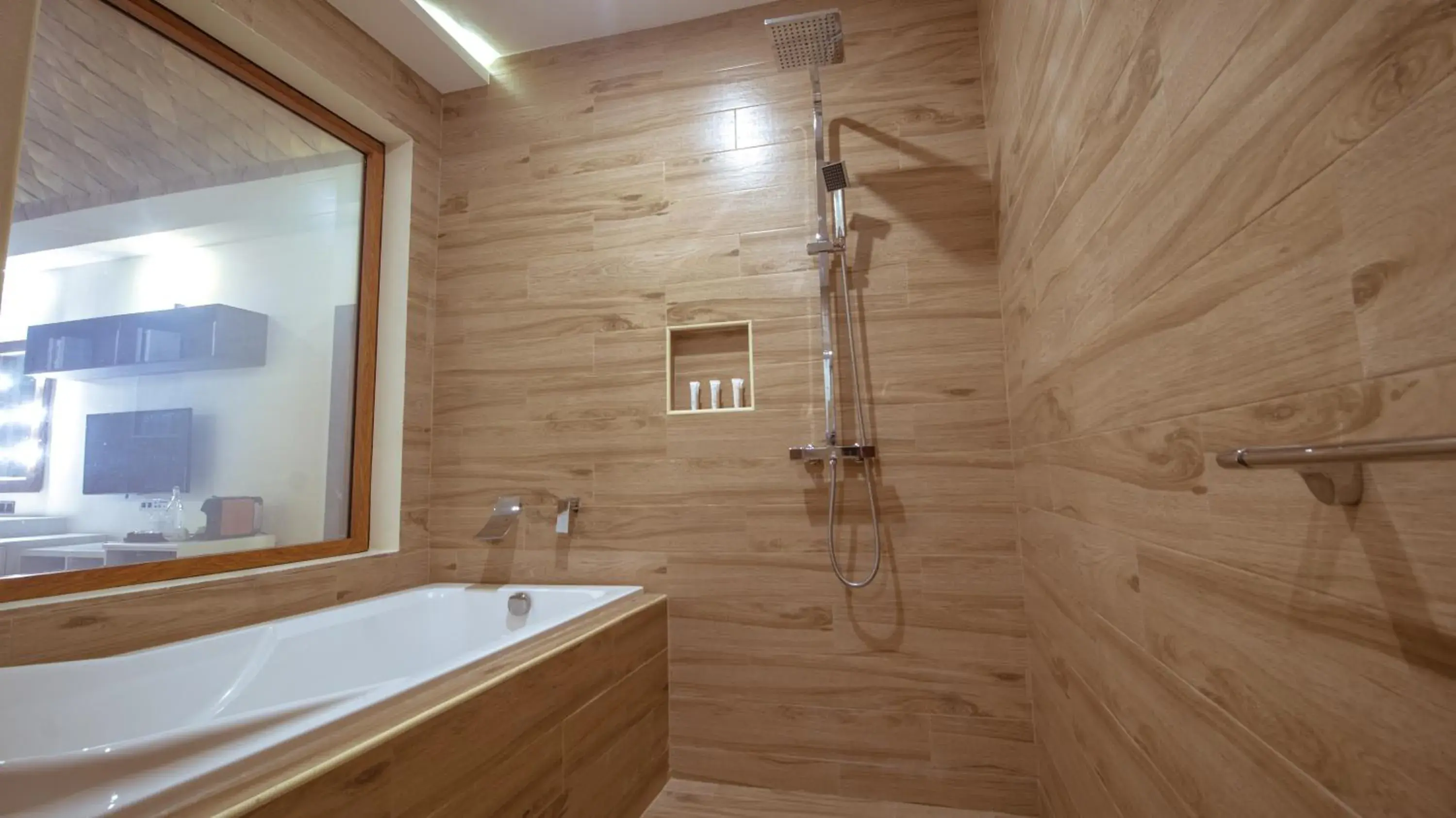 Bathroom in Ambassador In Paradise Bathroom in Ambassador In Paradise