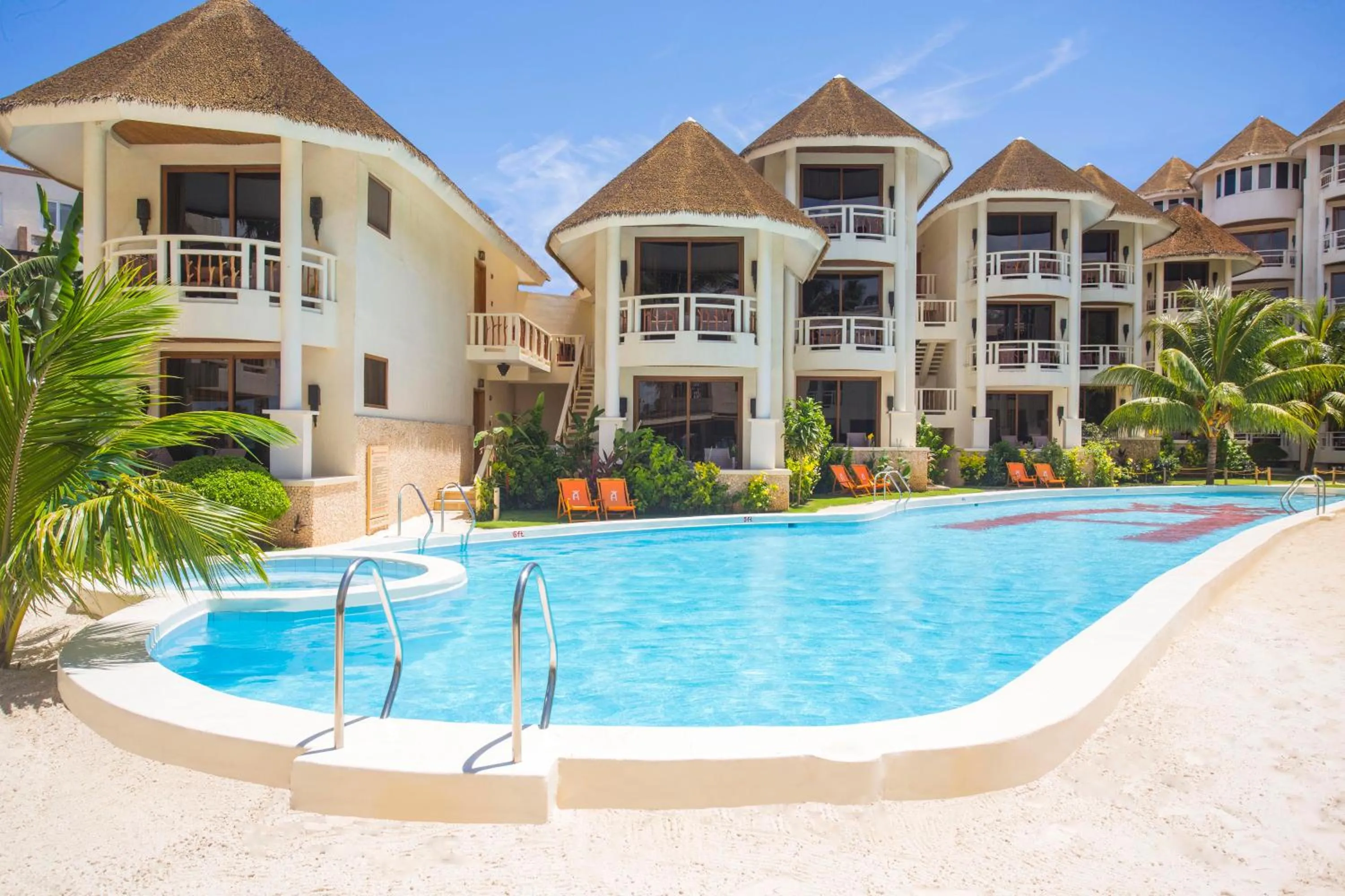 Swimming pool in Ambassador In Paradise