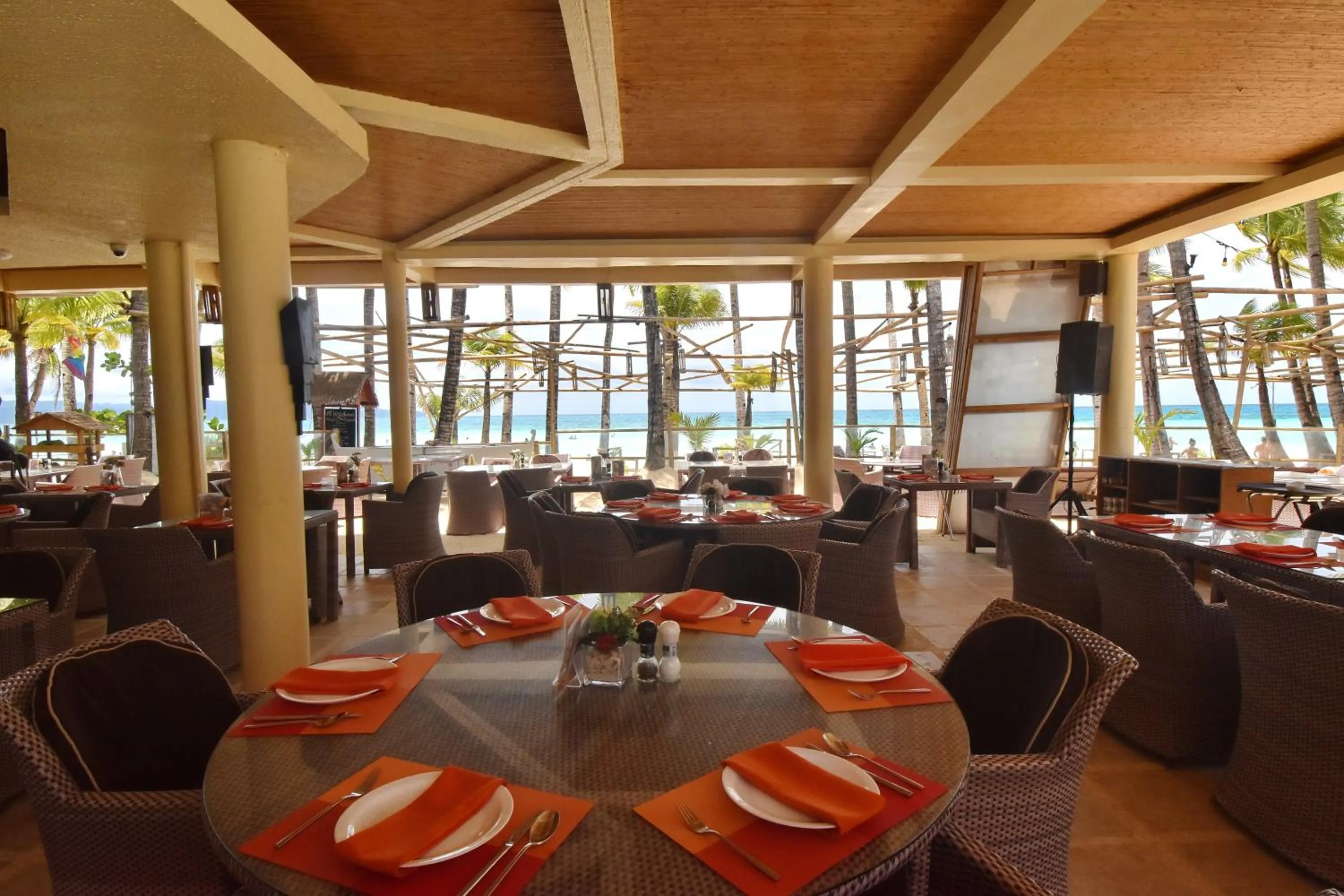 Restaurant/places to eat in Ambassador In Paradise