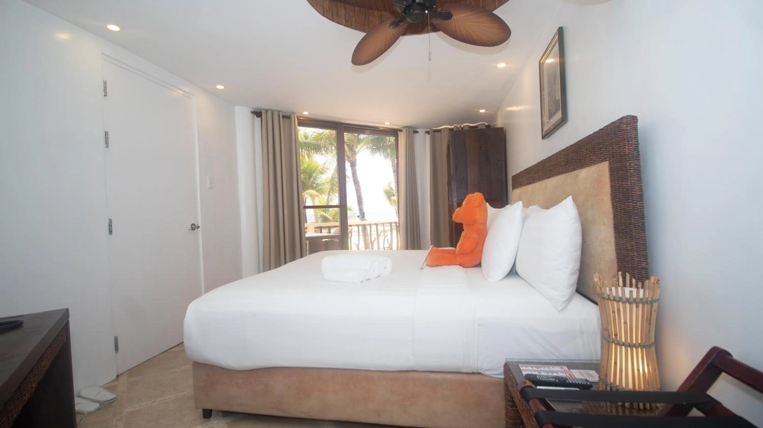 Bedroom, Bed in Ambassador In Paradise