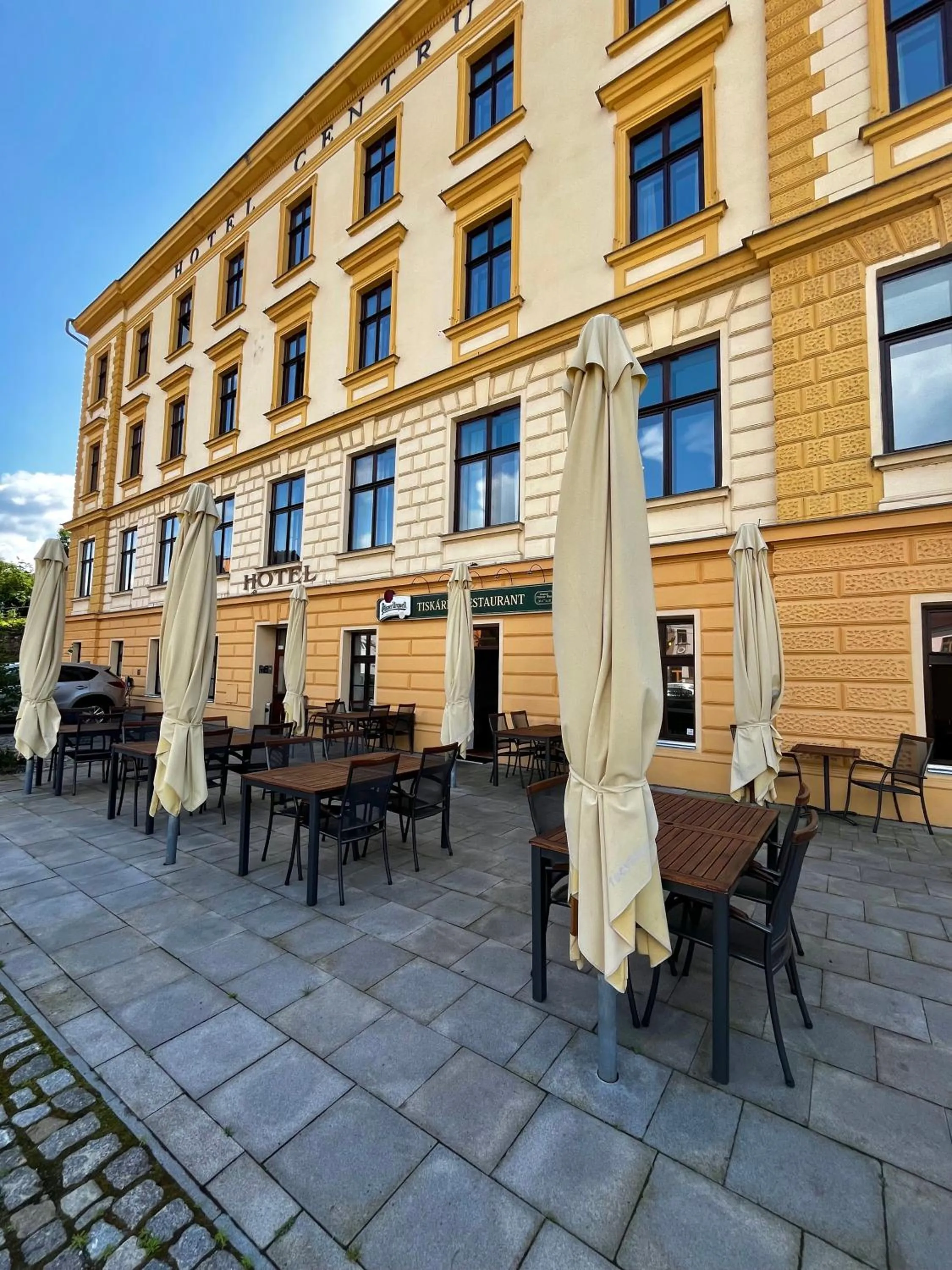 Restaurant/places to eat in Hotel Centrum