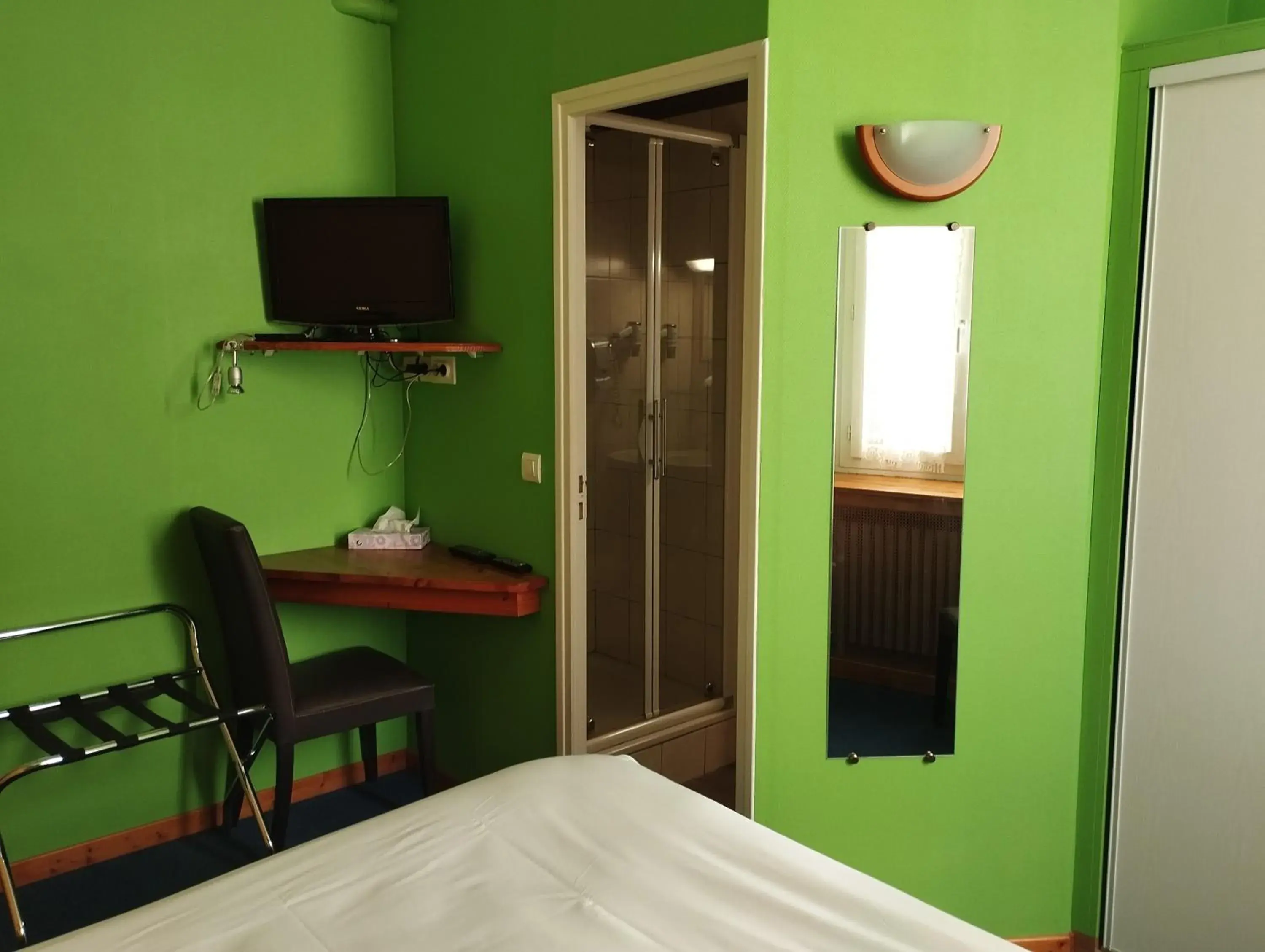 Bedroom, Bed in Hotel De Provence Bedroom, Bed in Hotel De Provence