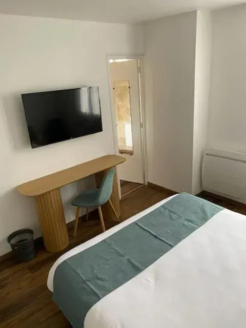 Bedroom, Bed in Hotel De Provence Bedroom, Bed in Hotel De Provence