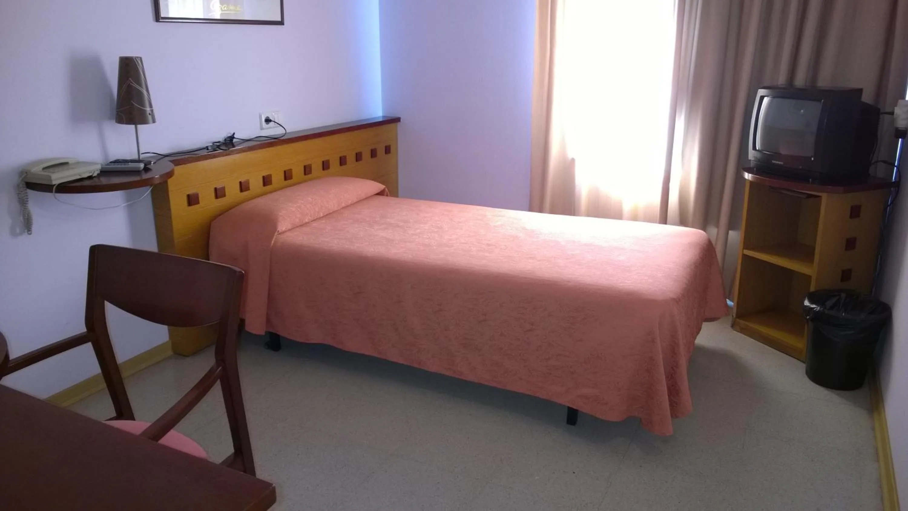 Bedroom, Bed in Hotel Montmeló